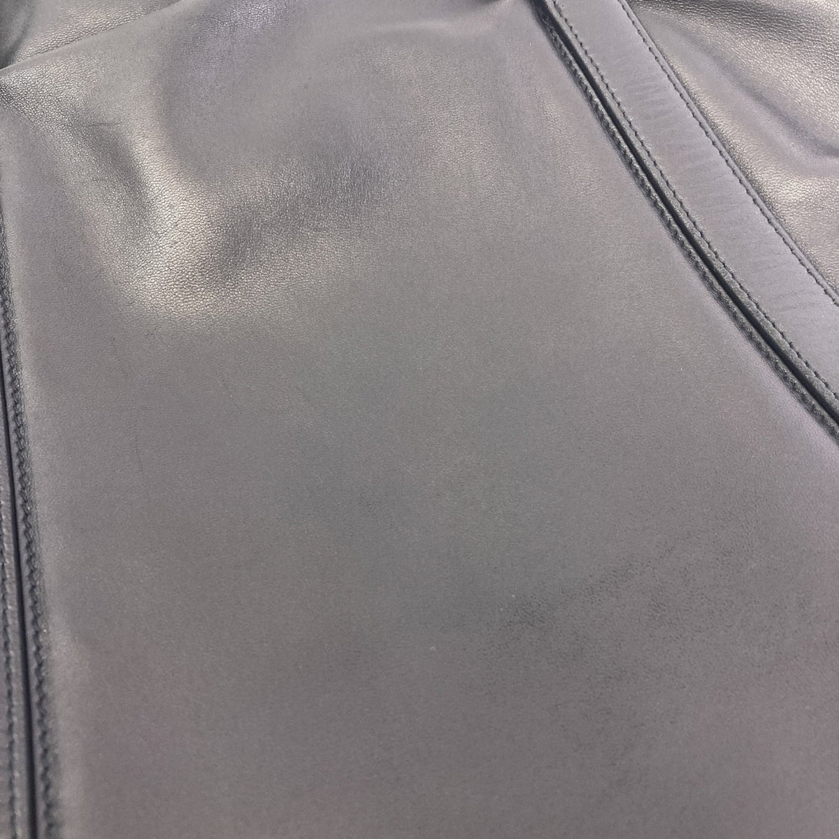 Loewe Black Leather Tote Bag (Pre-Owned)