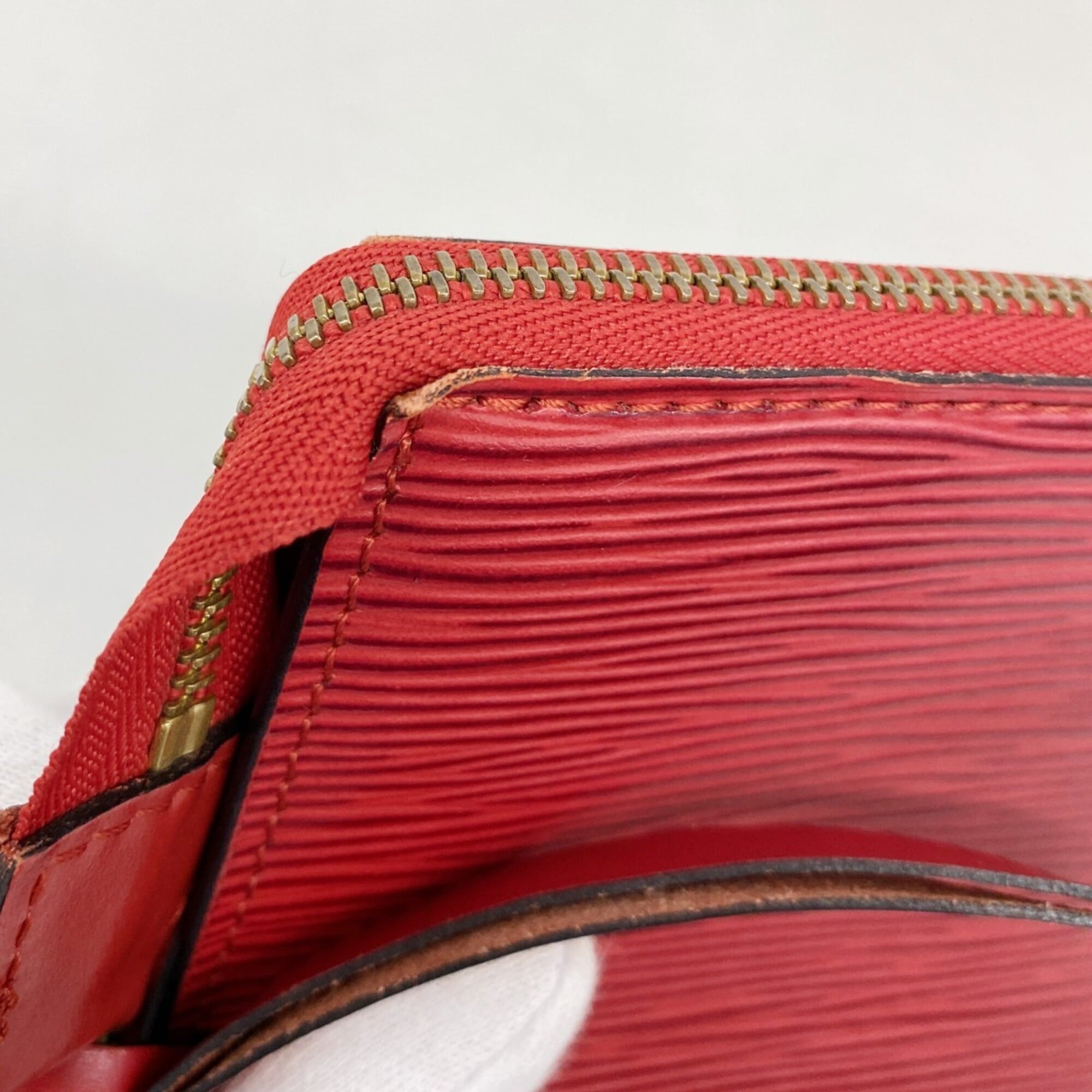 Louis Vuitton Castilian Red Pouch (Pre-Owned)