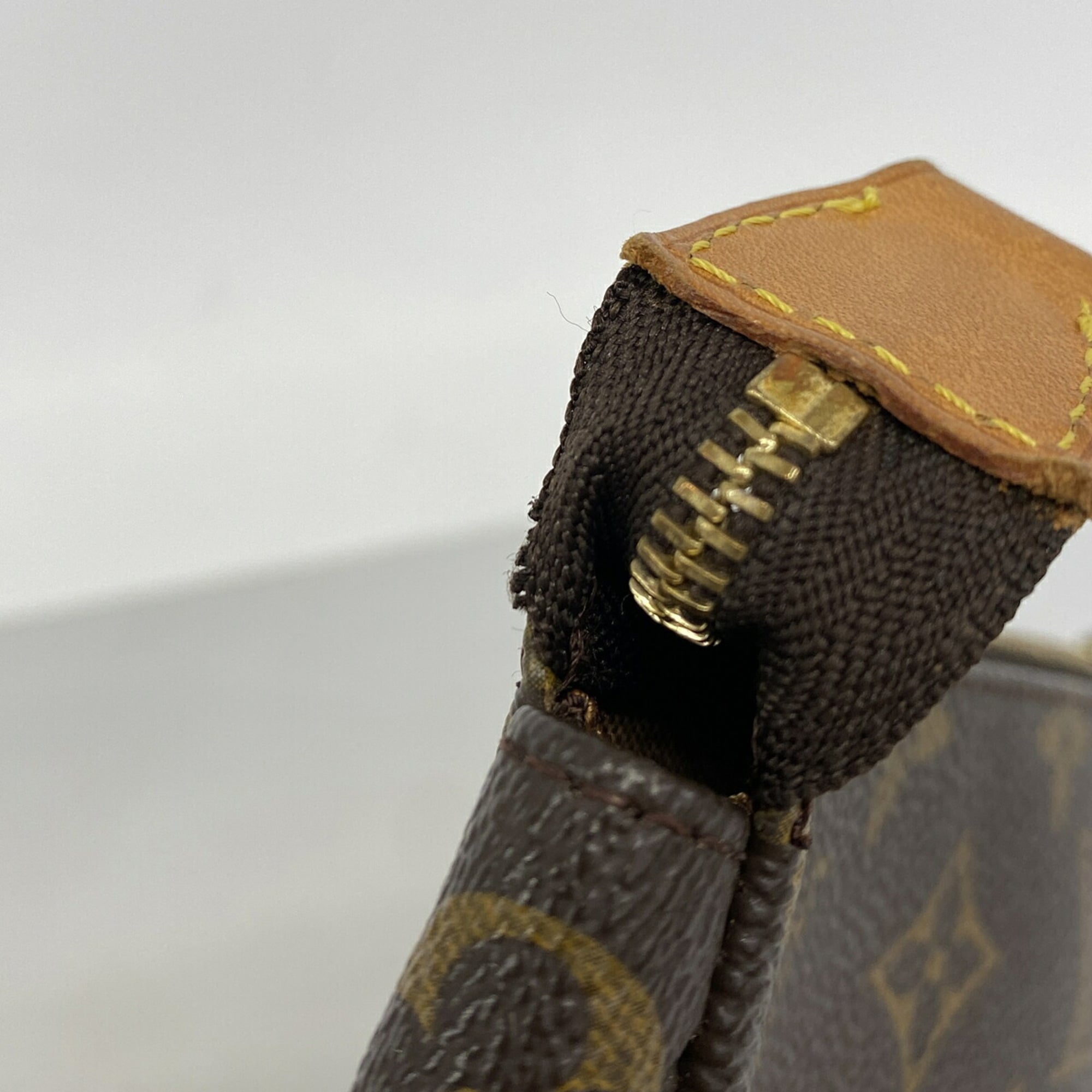 Louis Vuitton Brown Pouch (Pre-Owned)