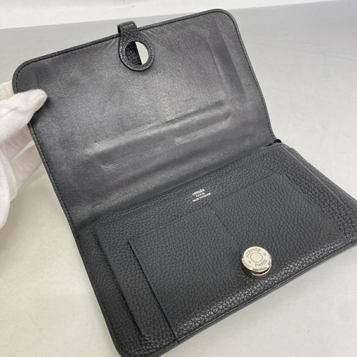 Hermes Black Togo Leather Long Wallet (Bi-Fold) (Pre-Owned)