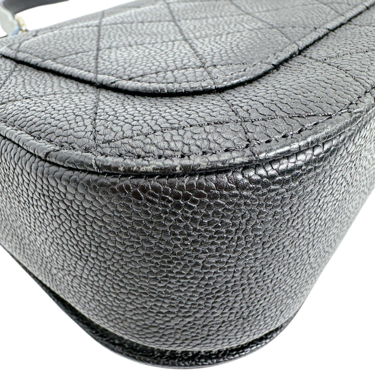 Chanel Black Grained Calfskin Shoulder Bag (Pre-Owned)