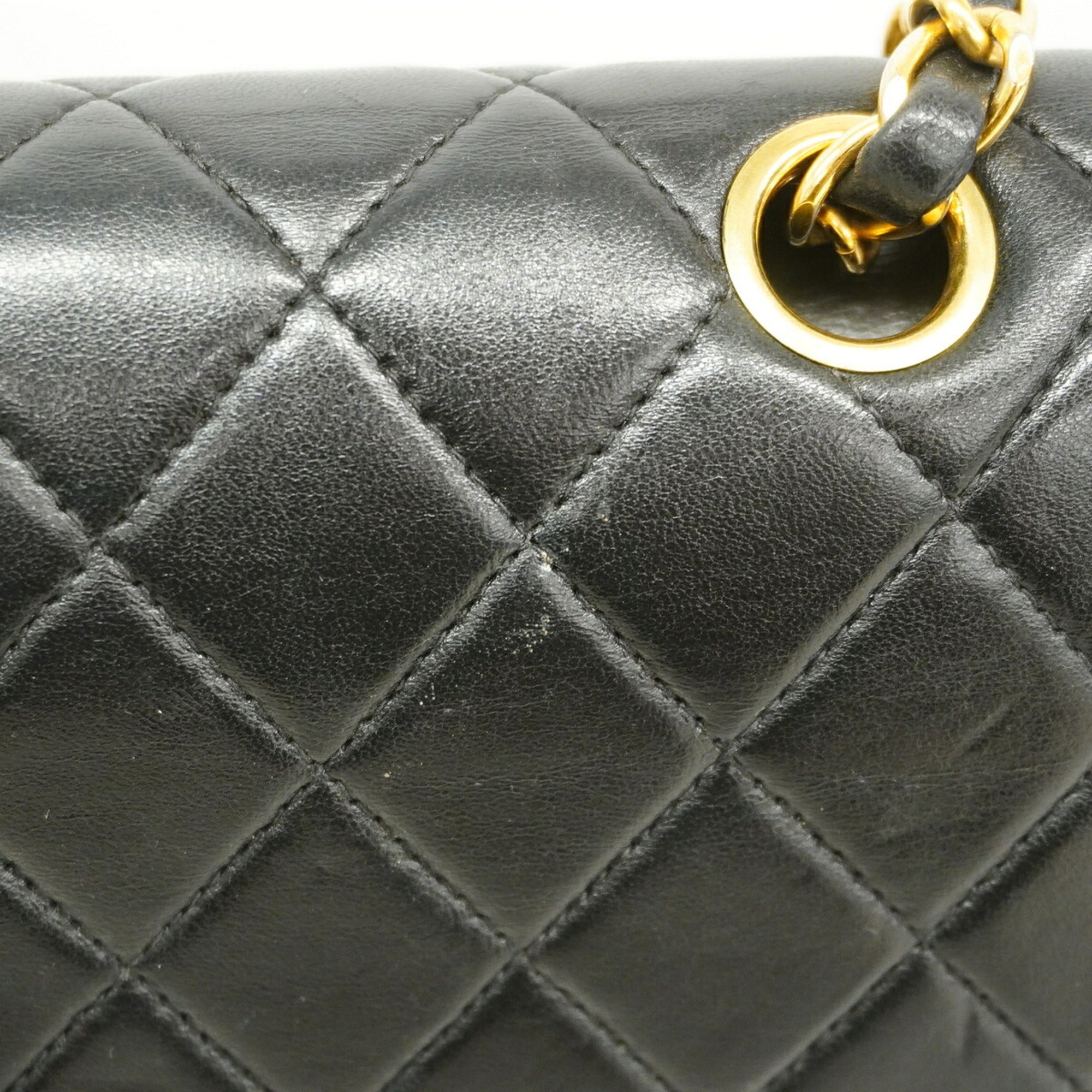 Chanel Black Leather Shoulder Bag (Pre-Owned)