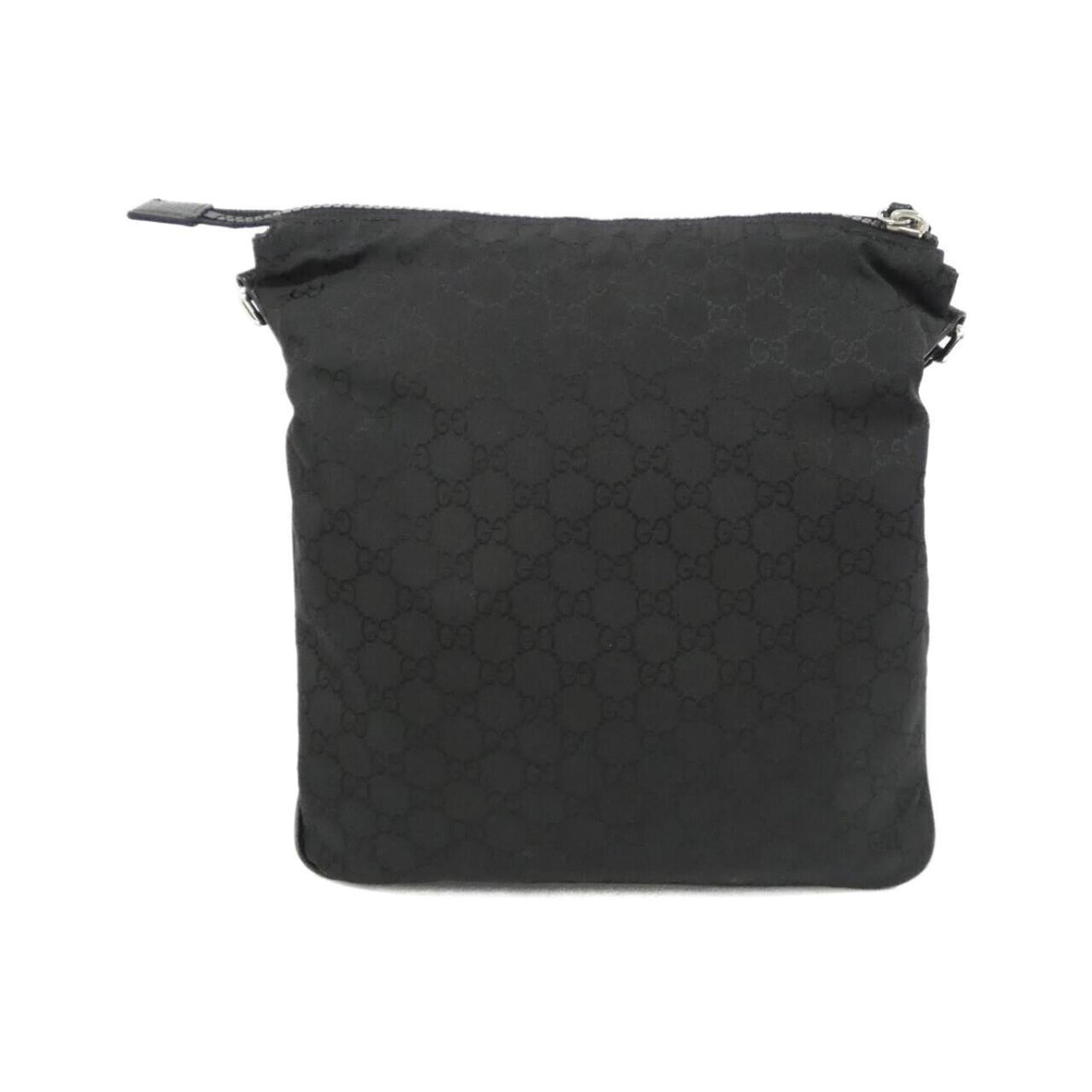 Gucci Black Nylon Shoulder Bag (Pre-Owned)