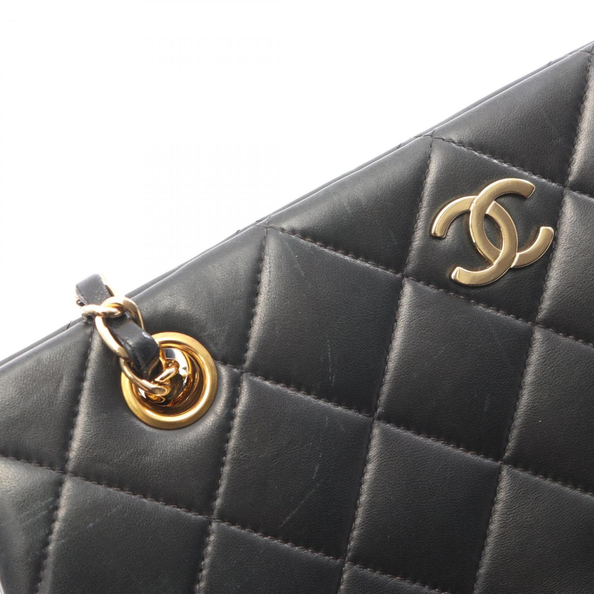 Chanel Black Leather Handbag Shoulder Bag (Pre-Owned)