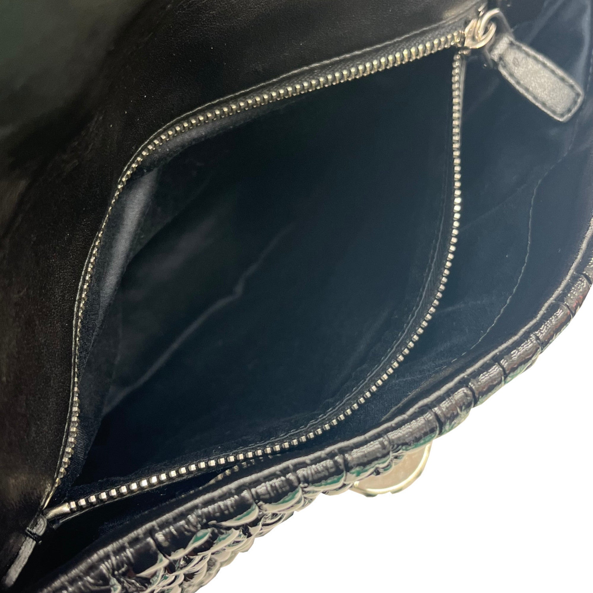 Miu Miu Matelasse Black Patent Leather Clutch Bag Shoulder Bag (Pre-Owned)