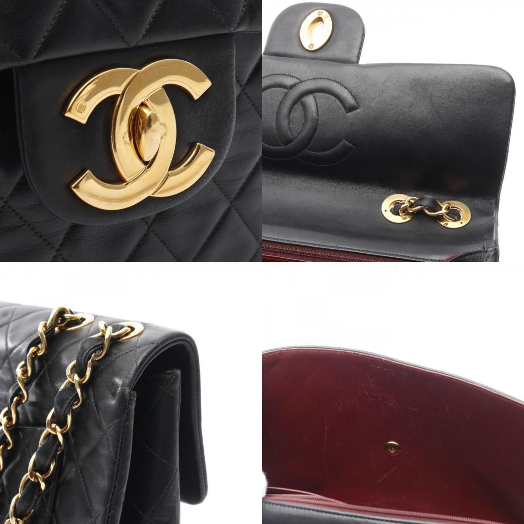 Chanel Black Leather Shoulder Bag (Pre-Owned)