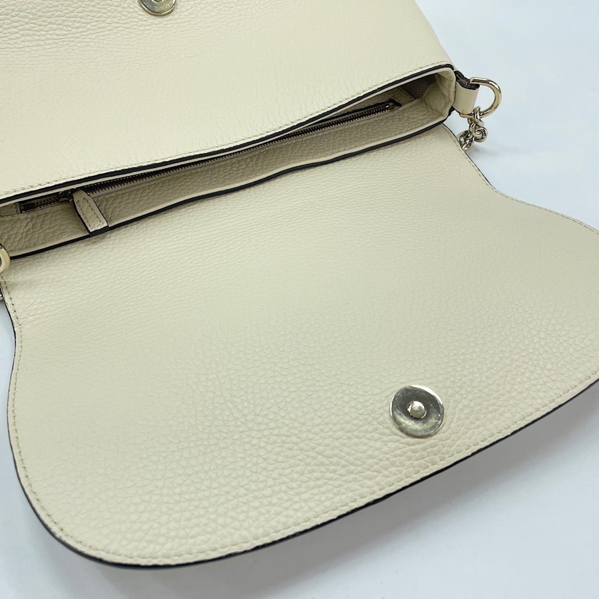 Gucci White Shoulder Bag (Pre-Owned)