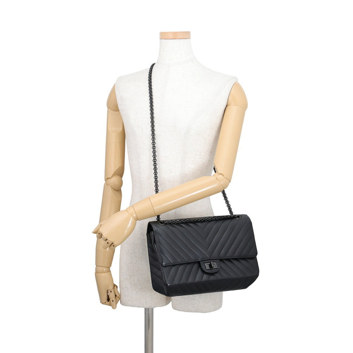 Chanel 2.55 Black Leather Handbag Shoulder Bag (Pre-Owned)