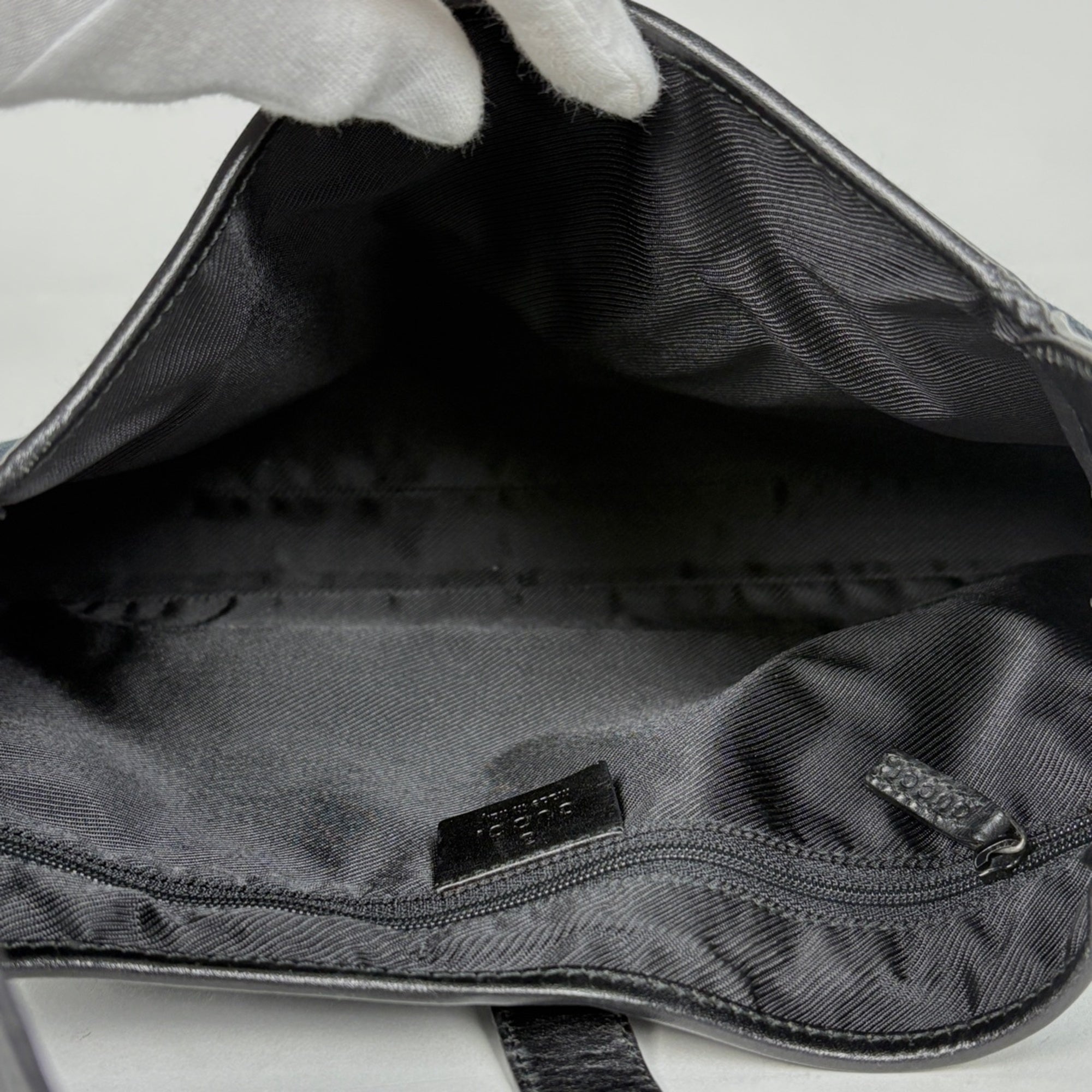 Gucci Black Gg Canvas Leather Shoulder Bag (Pre-Owned)