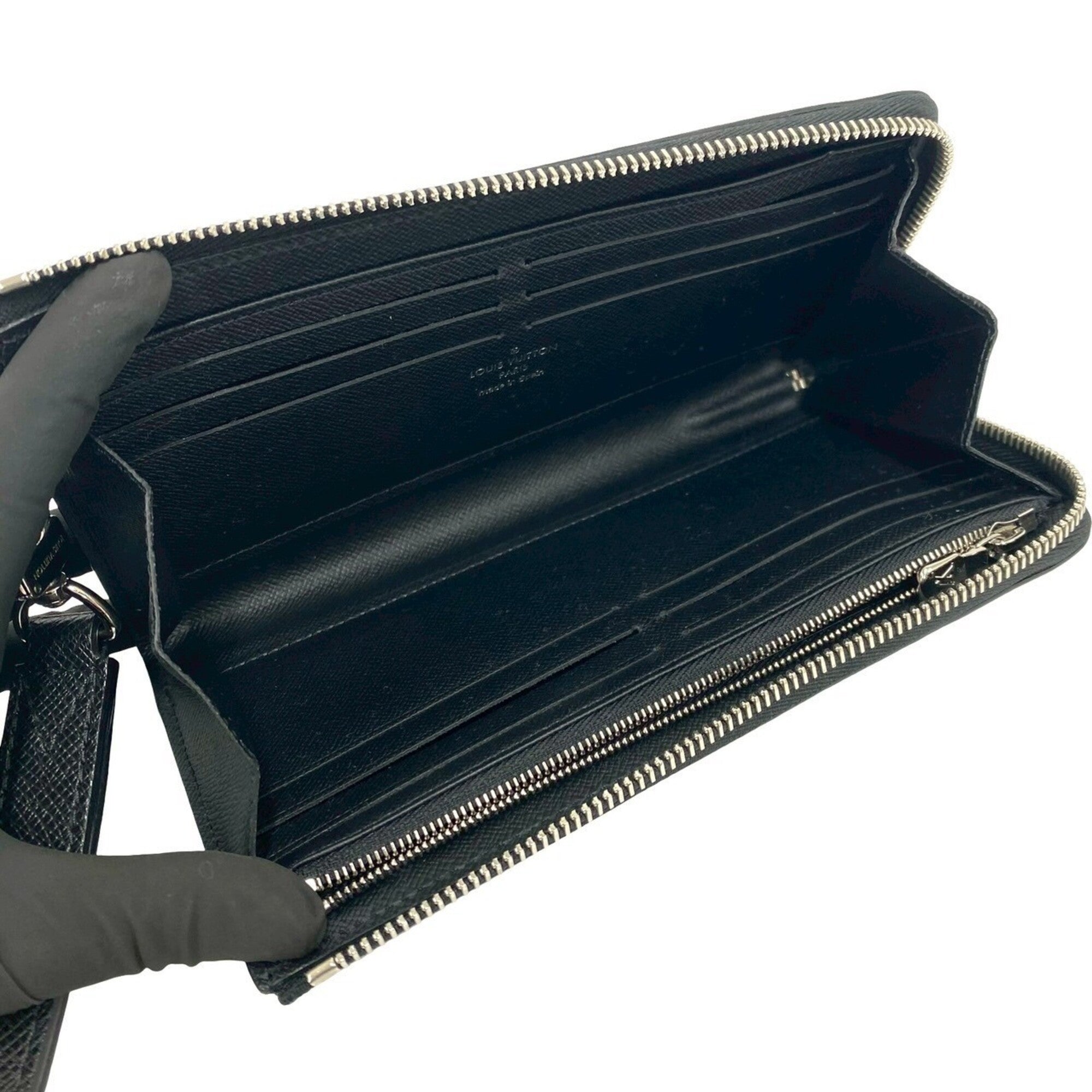 Louis Vuitton Black Leather Long Wallet (Bi-Fold) (Pre-Owned)