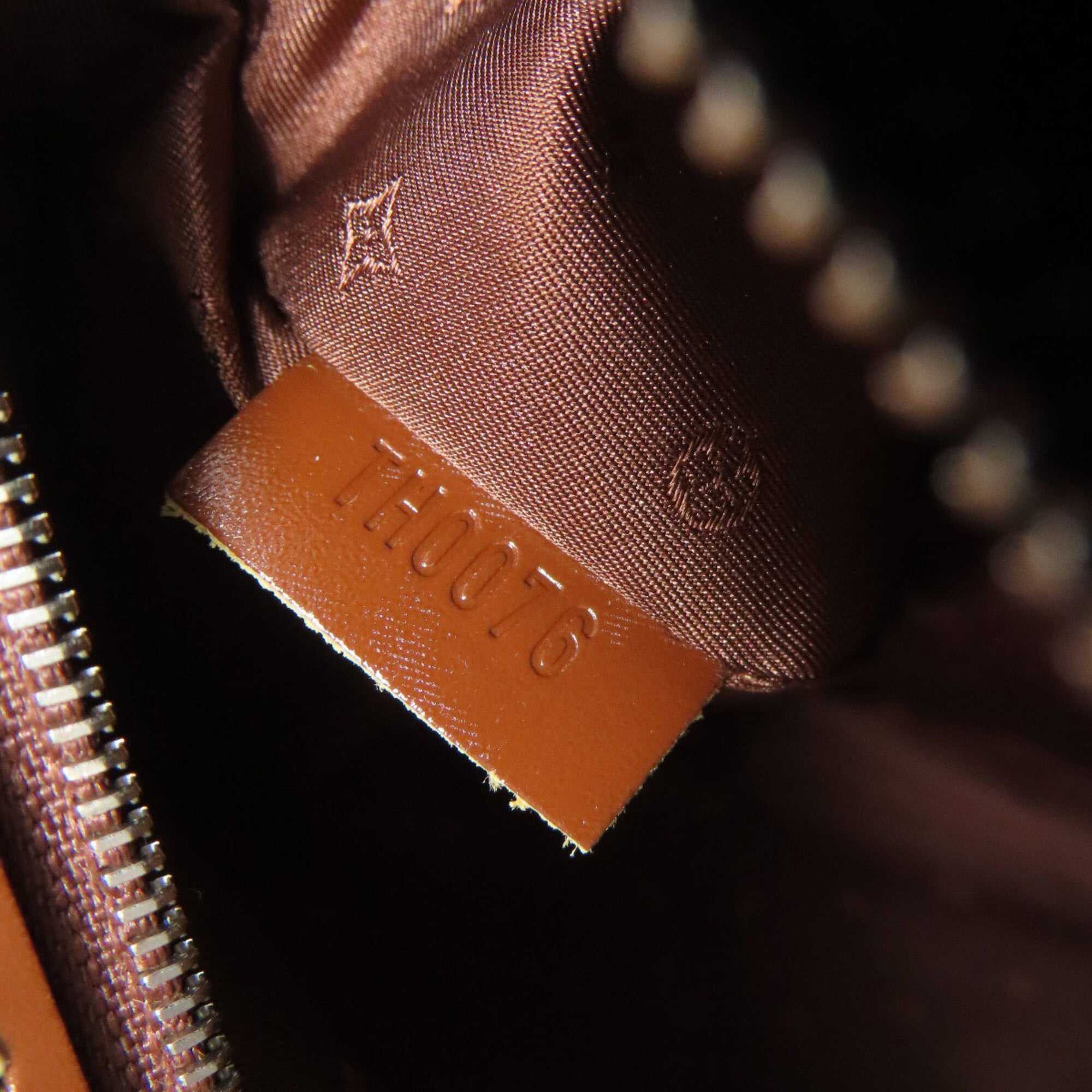 Louis Vuitton Suhali Leather Handbag (Pre-Owned)
