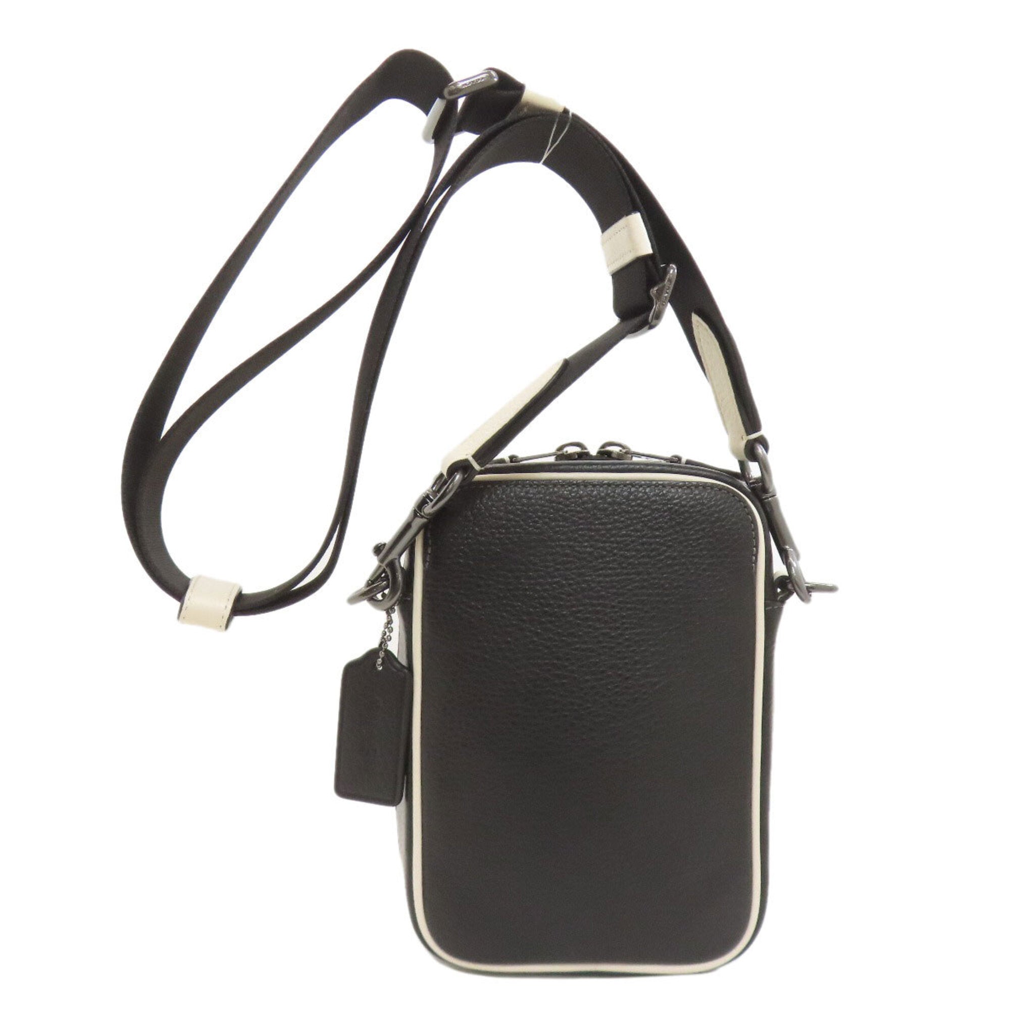 Coach Black Leather Shoulder Bag (Pre-Owned)