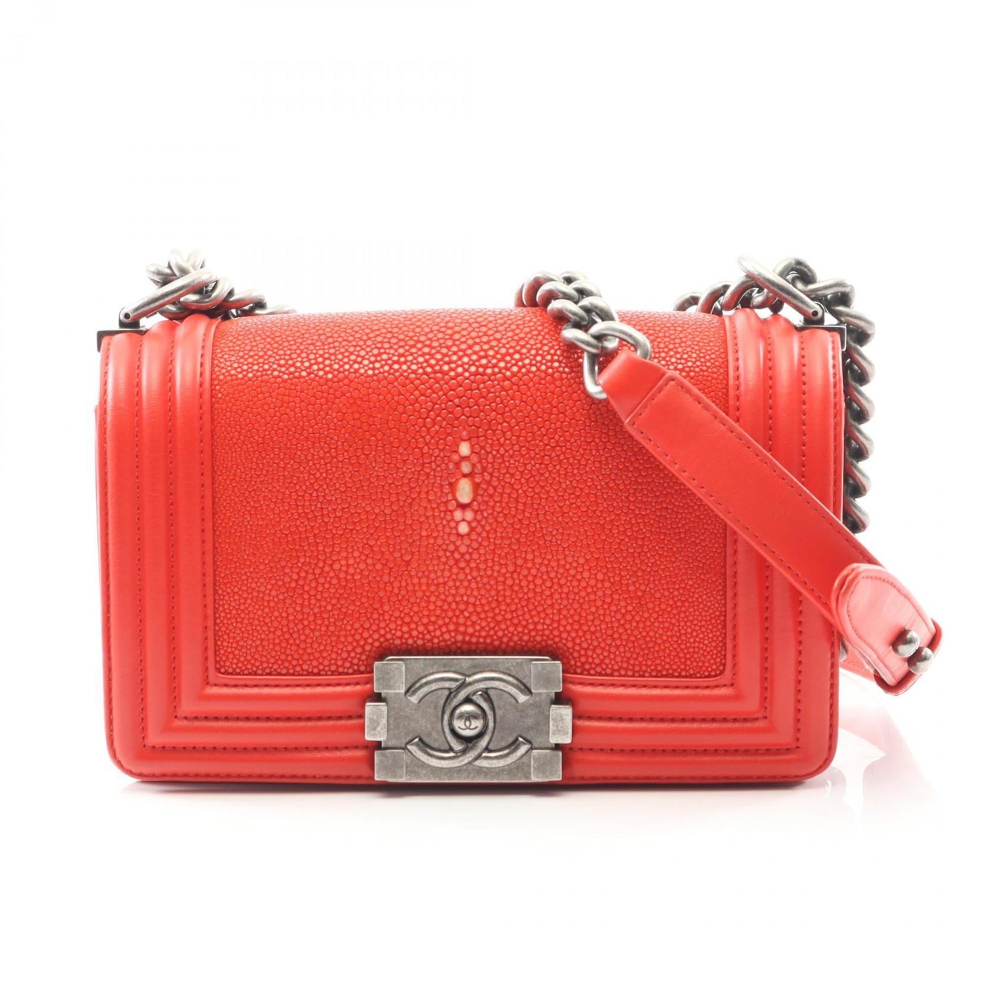 Chanel Red Color Leather Shoulder Bag (Pre-Owned)