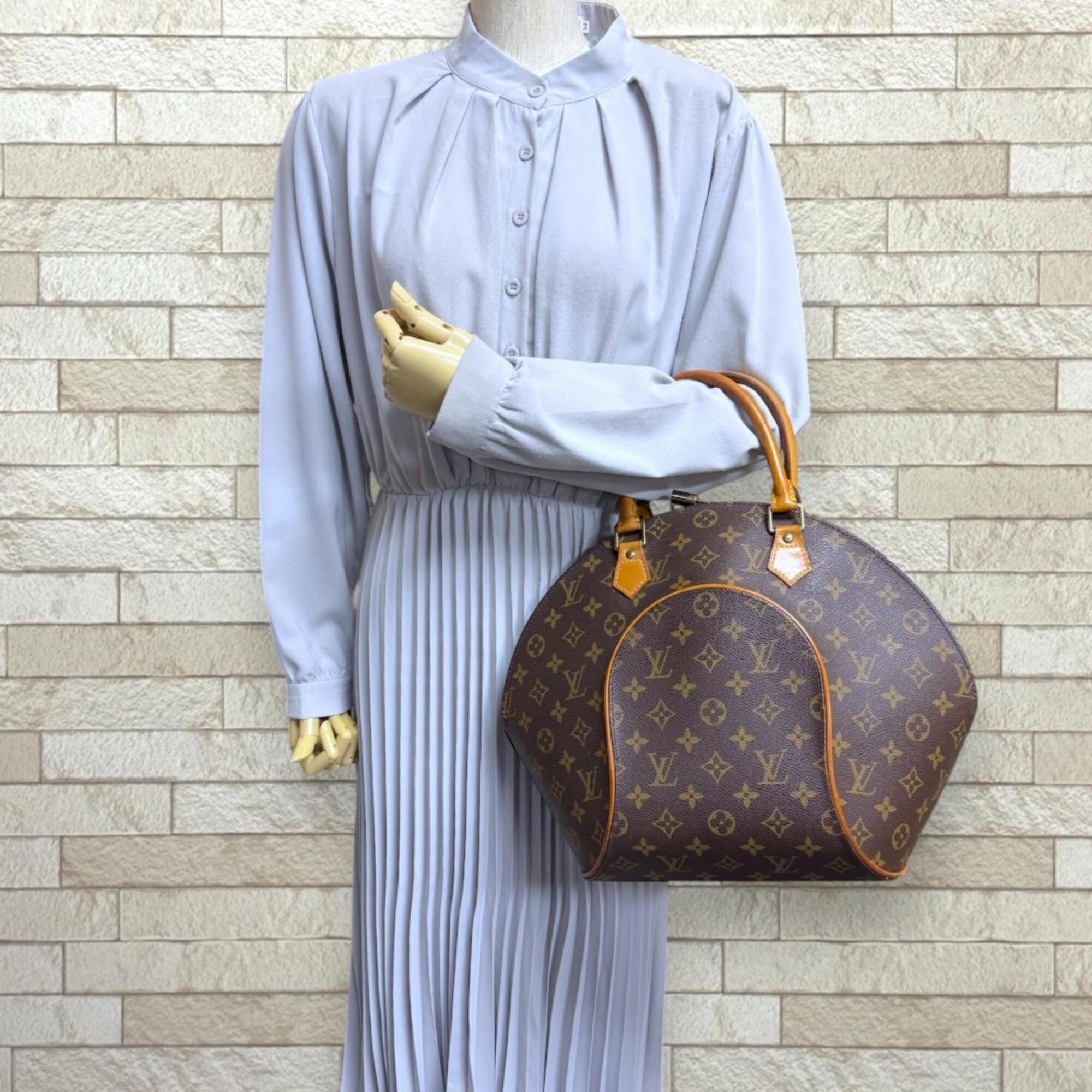 Louis Vuitton Monogram Brown Monogram Handbag (Pre-Owned)