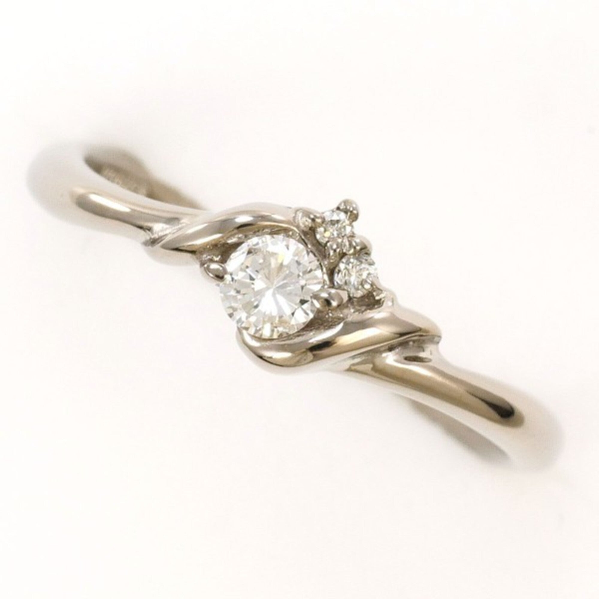 Unbranded White Gold White Gold (18K) Band Ring (Pre-Owned)