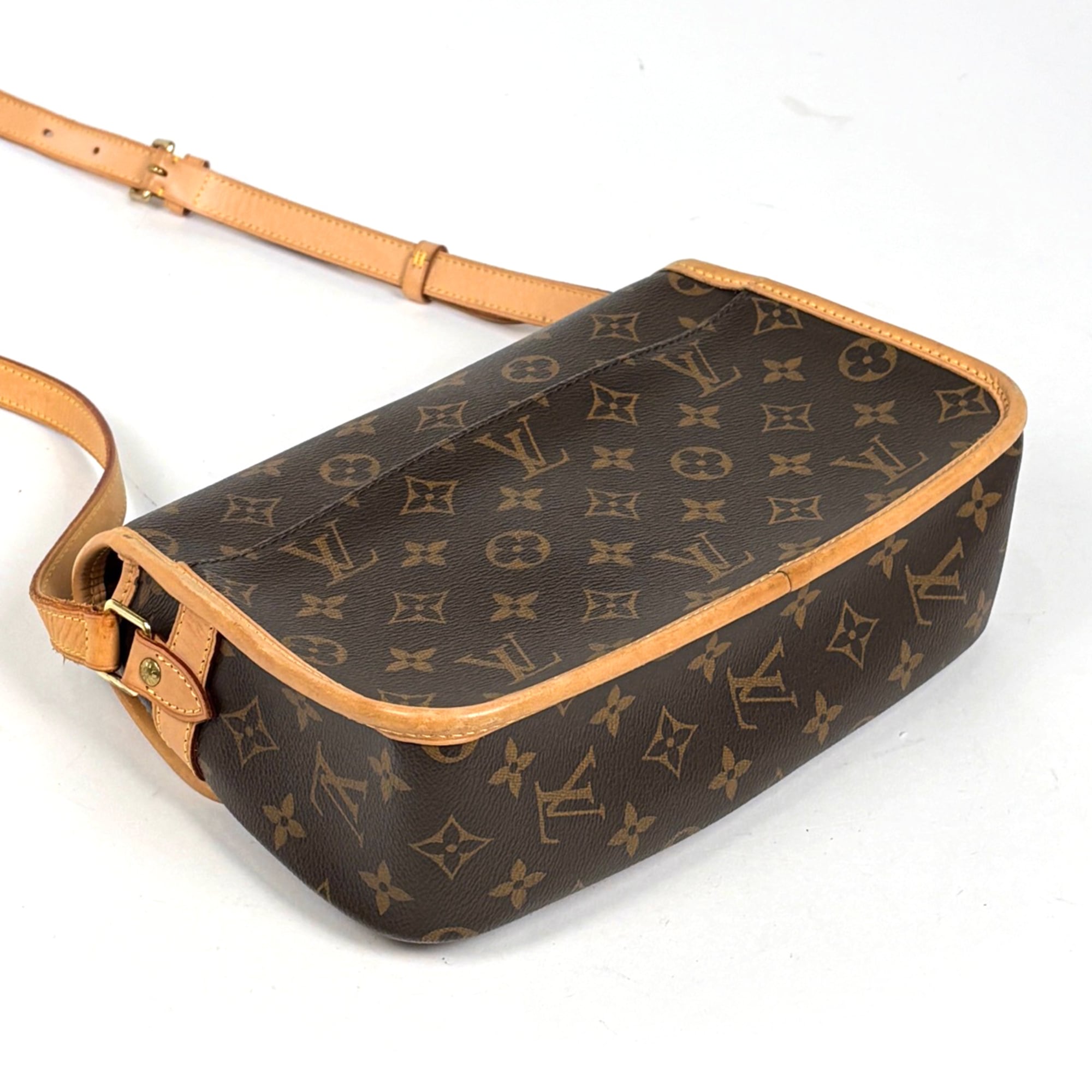 Louis Vuitton Brown Monogram Shoulder Bag (Pre-Owned)