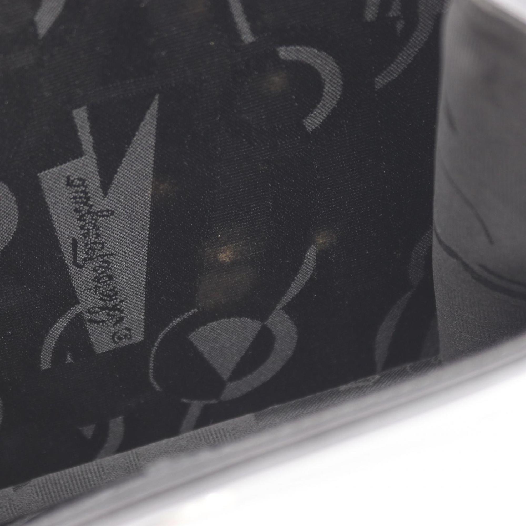 Salvatore Ferragamo Black Patent Leather Handbag (Pre-Owned)