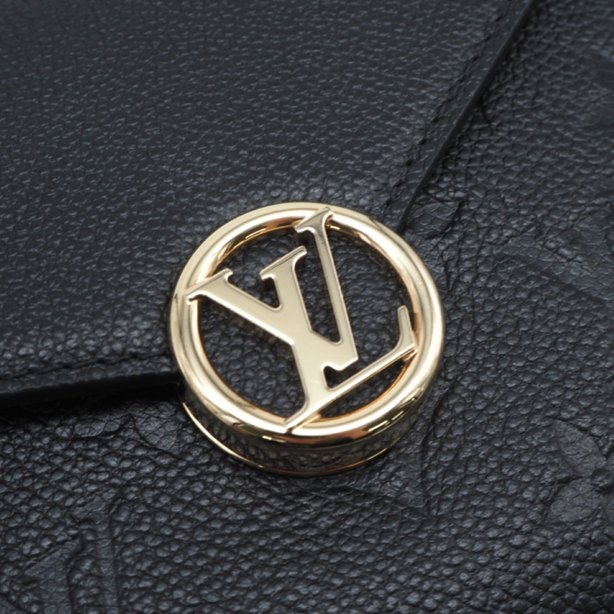 Louis Vuitton Black Leather Chain/Shoulder Wallet (Pre-Owned)