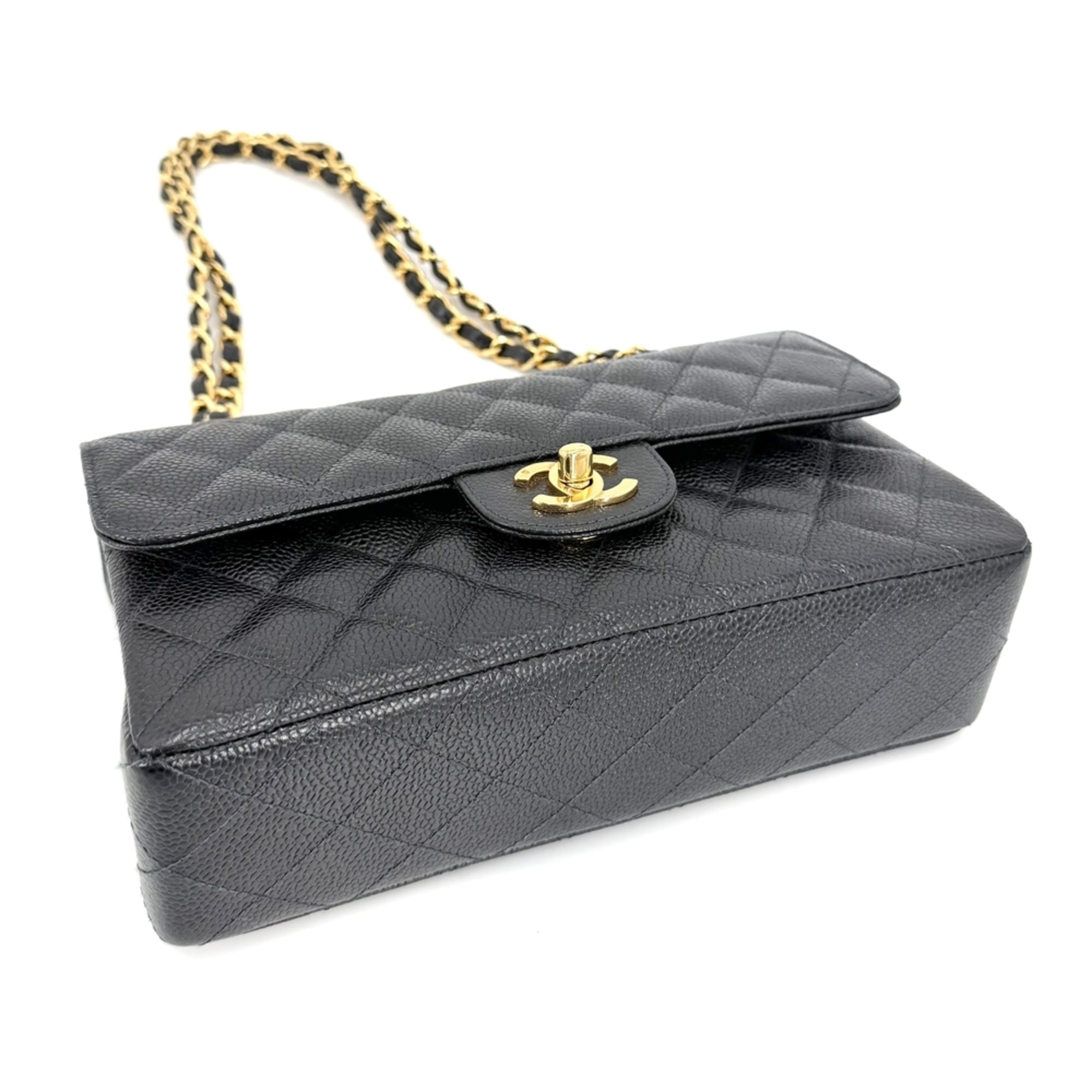 Chanel Matelasse Black Grained Calfskin Shoulder Bag (Pre-Owned)