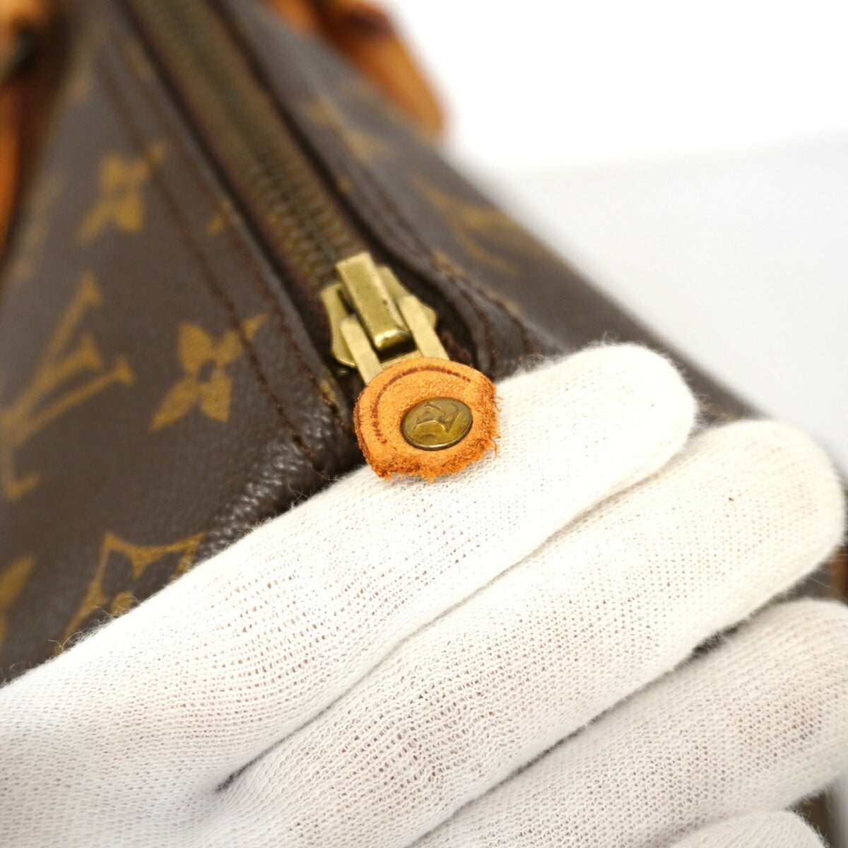 Louis Vuitton Brown Handbag (Pre-Owned)
