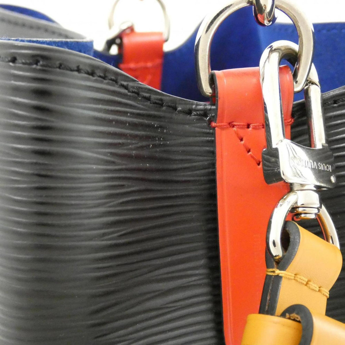Louis Vuitton Epi Noir Saffron Leather Shoulder Bag (Pre-Owned)