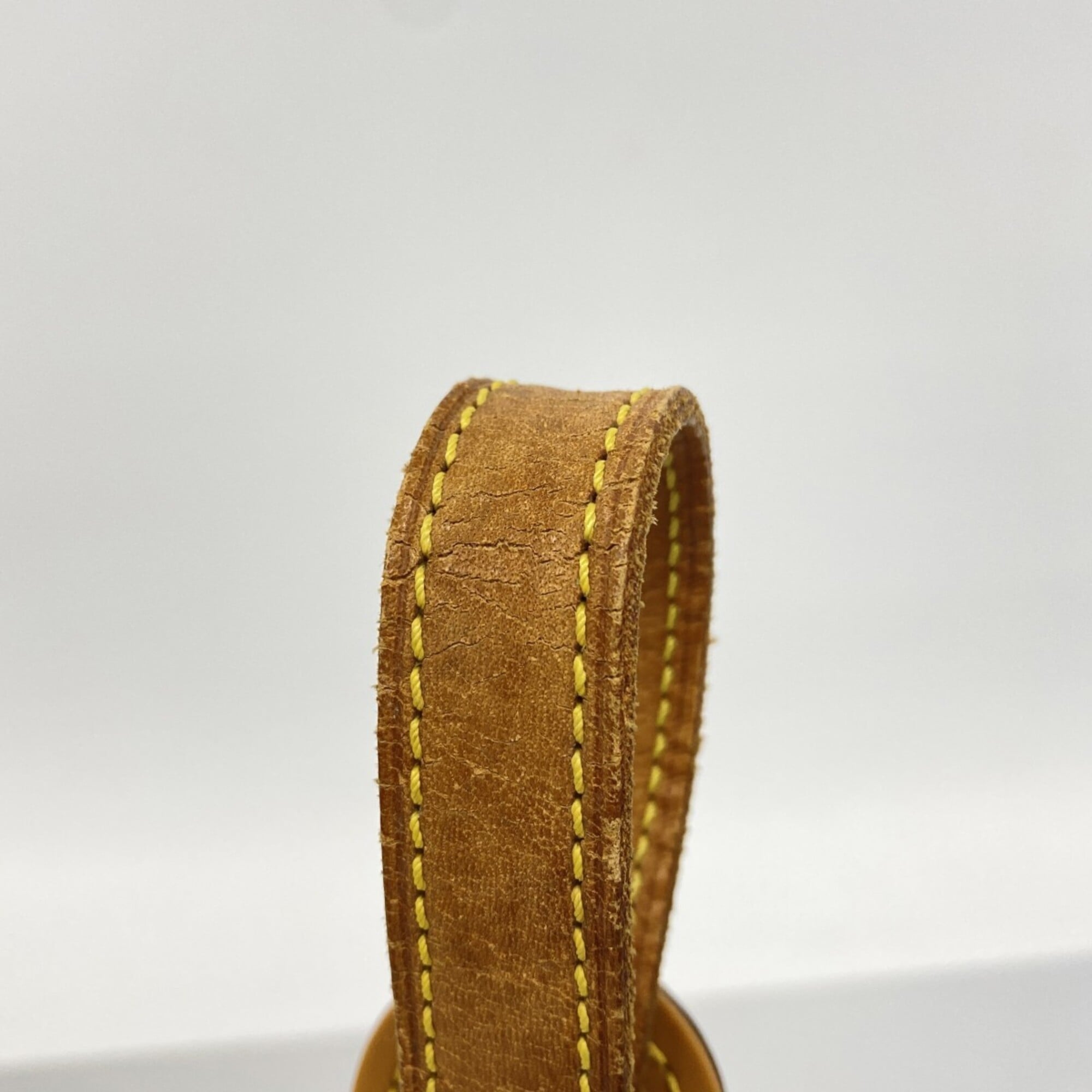 Louis Vuitton Brown Shoulder Bag (Pre-Owned)
