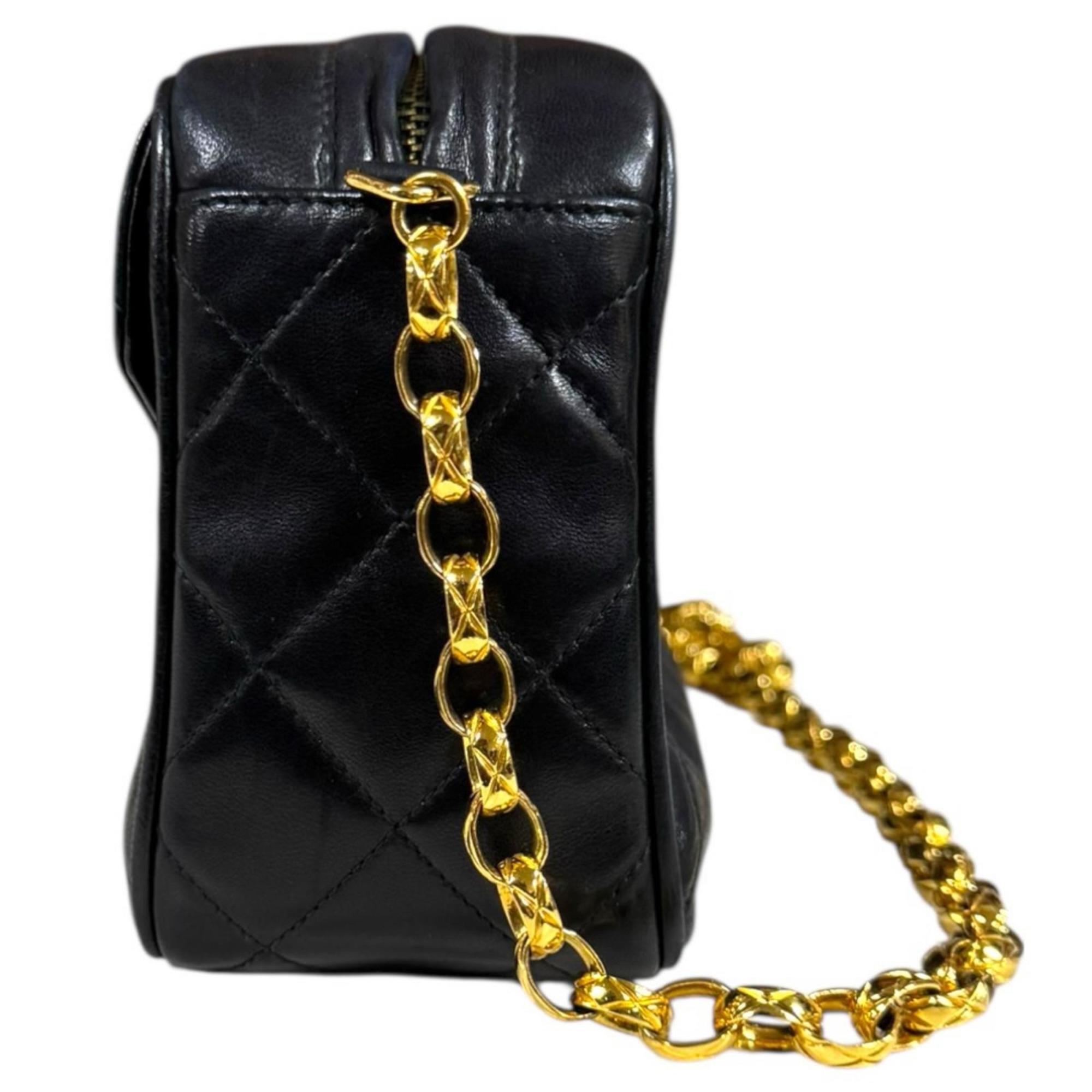 Chanel Matelasse Black Suede Shoulder Bag (Pre-Owned)