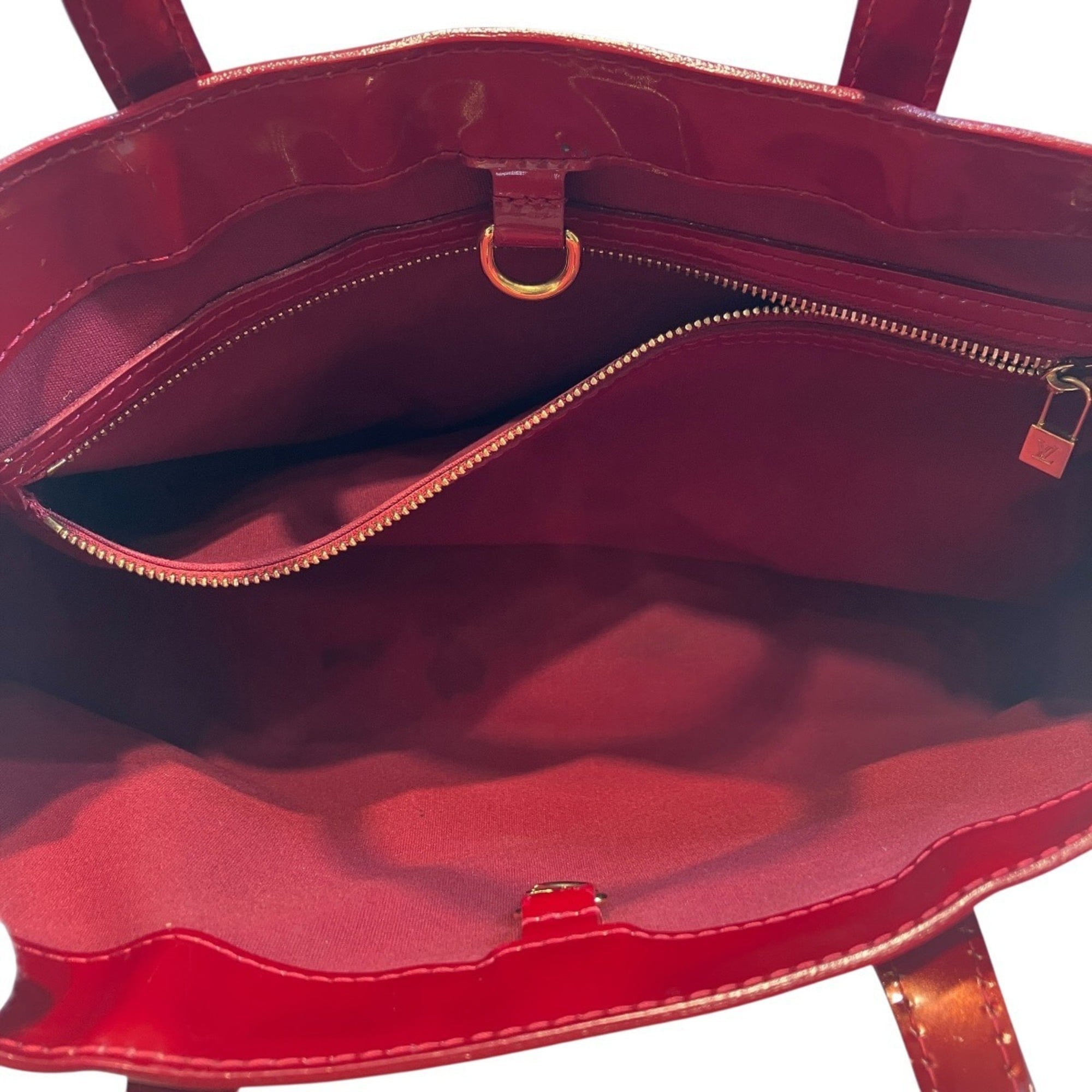 Louis Vuitton Pomme D'amour Red Color Vernis Leather Handbag (Pre-Owned)