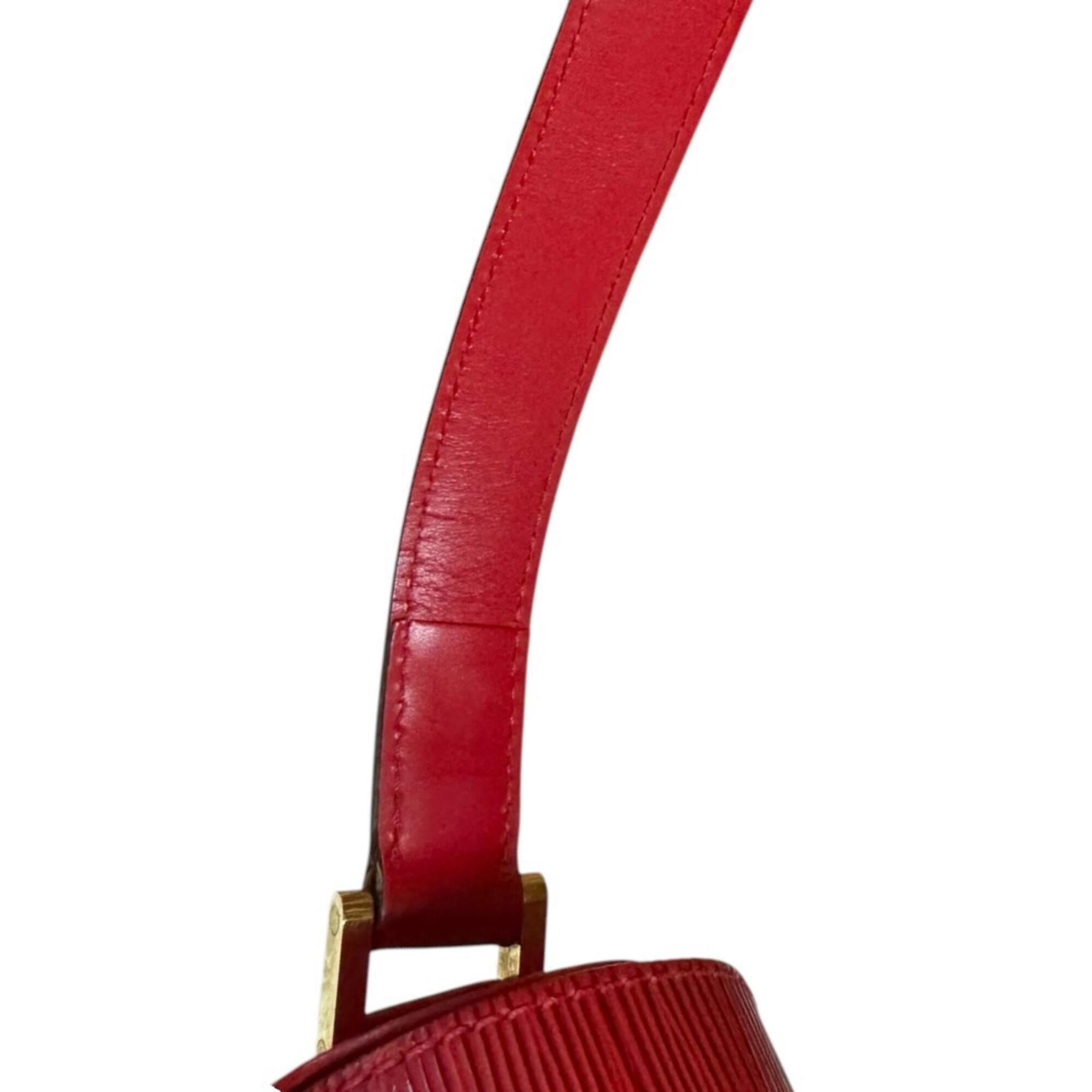 Louis Vuitton Red Color Epi Leather Shoulder Bag (Pre-Owned)