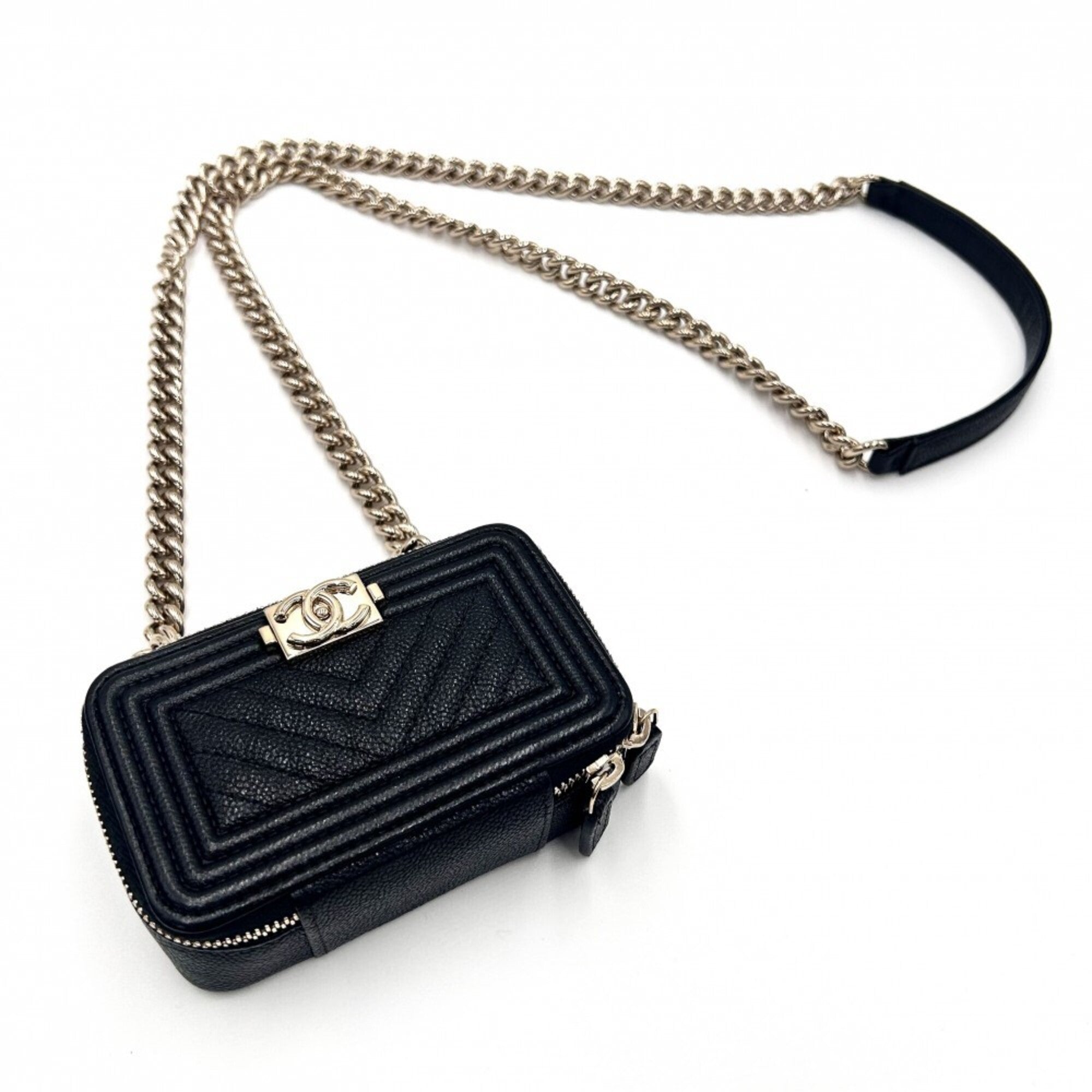 Chanel Black Grained Calfskin Shoulder Bag (Pre-Owned)