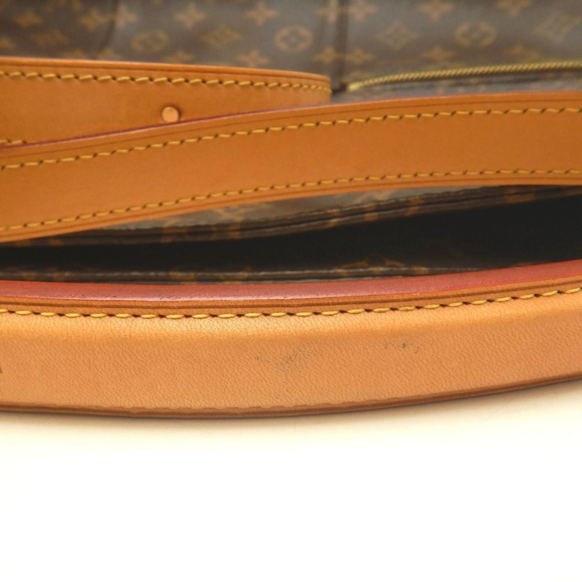 Louis Vuitton Brown Monogram Monogram Shoulder Bag (Pre-Owned)