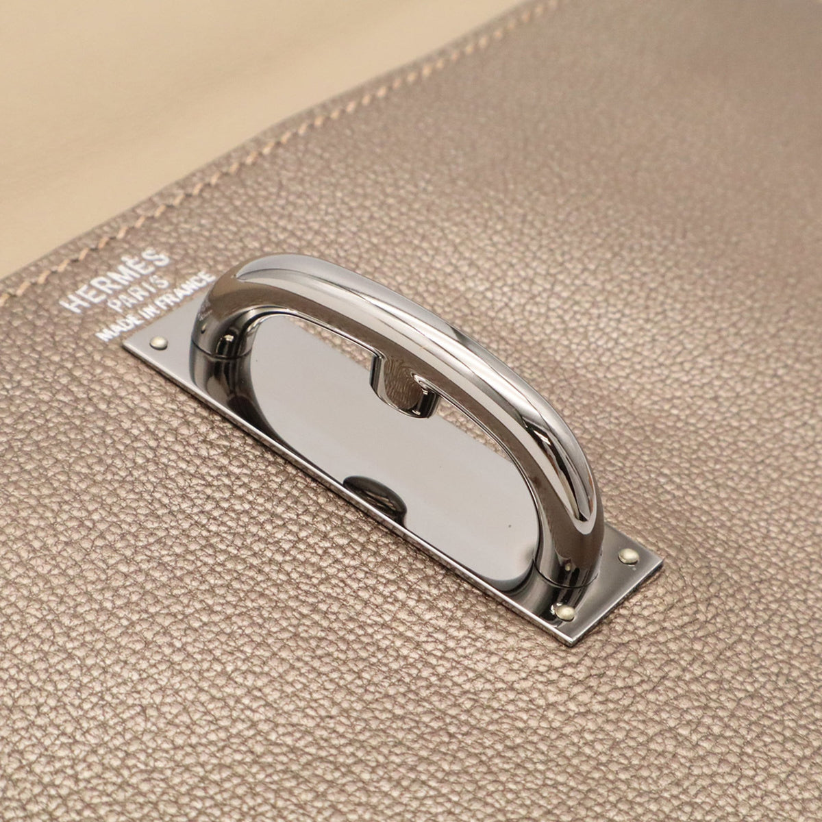 Hermes Gold Khaki Chevre Leather Clutch Bag (Pre-Owned)