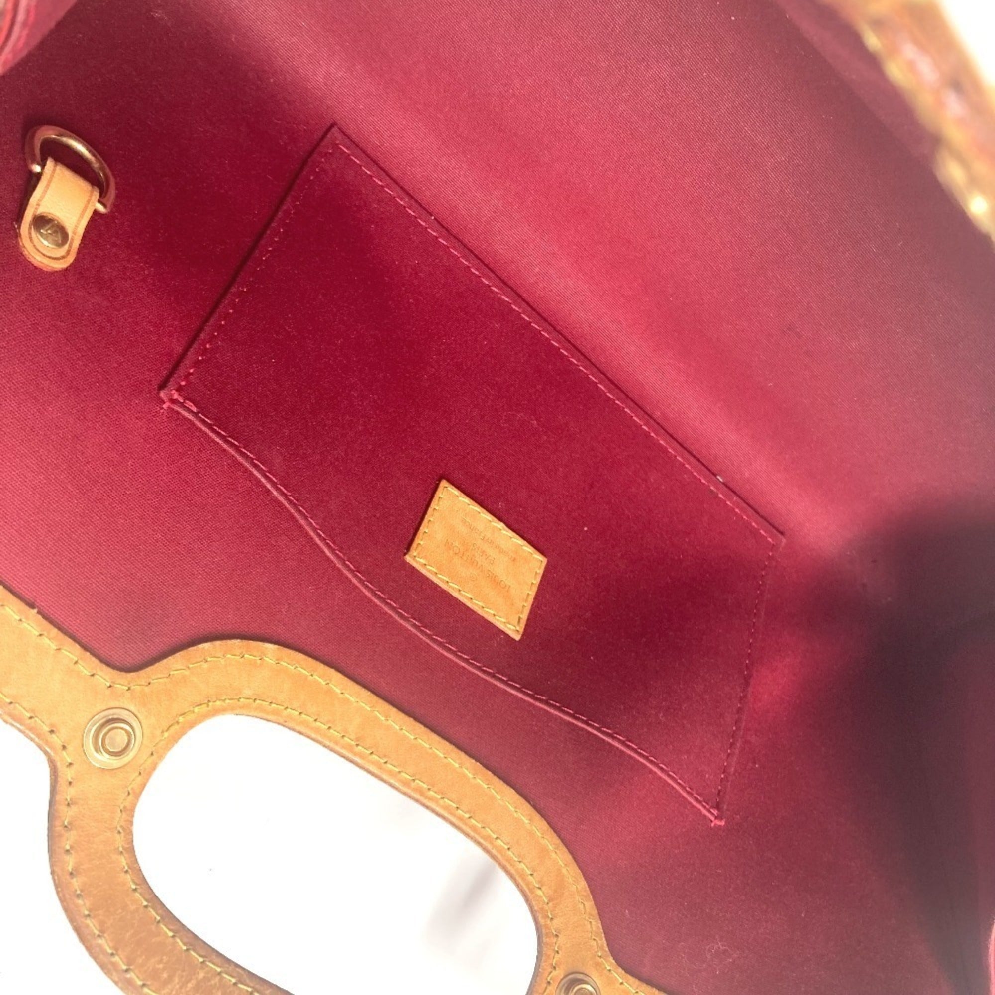 Louis Vuitton Monogram Vernis Red Color Monogram Vernis Handbag (Pre-Owned)