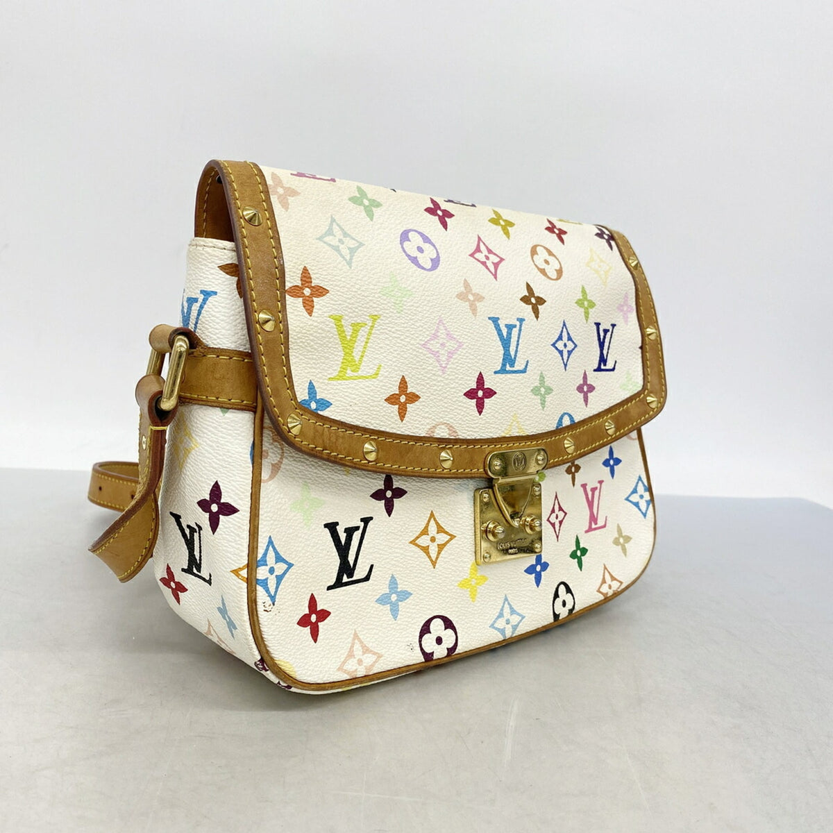 Louis Vuitton Blanc Shoulder Bag (Pre-Owned)
