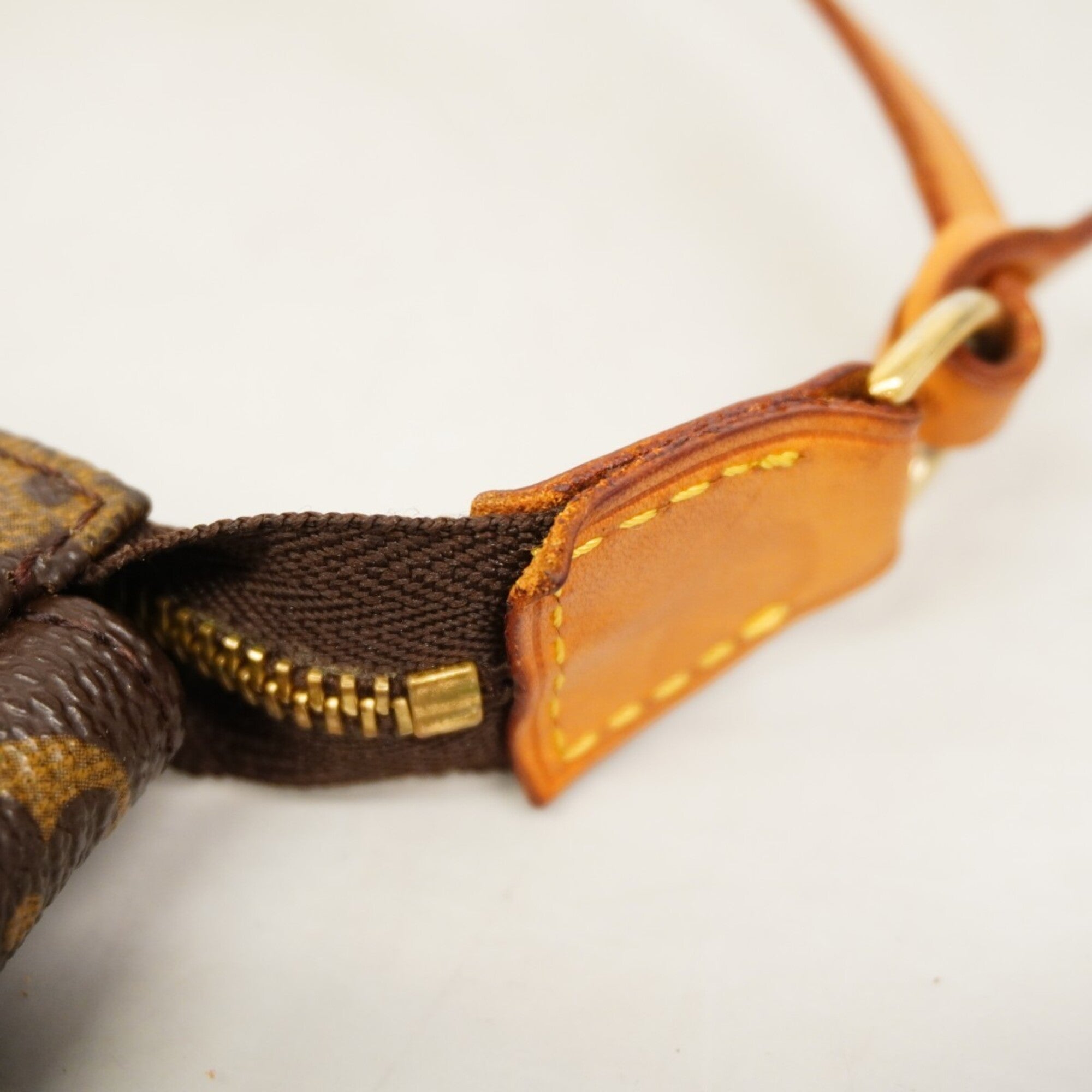 Louis Vuitton Brown Pouch (Pre-Owned)