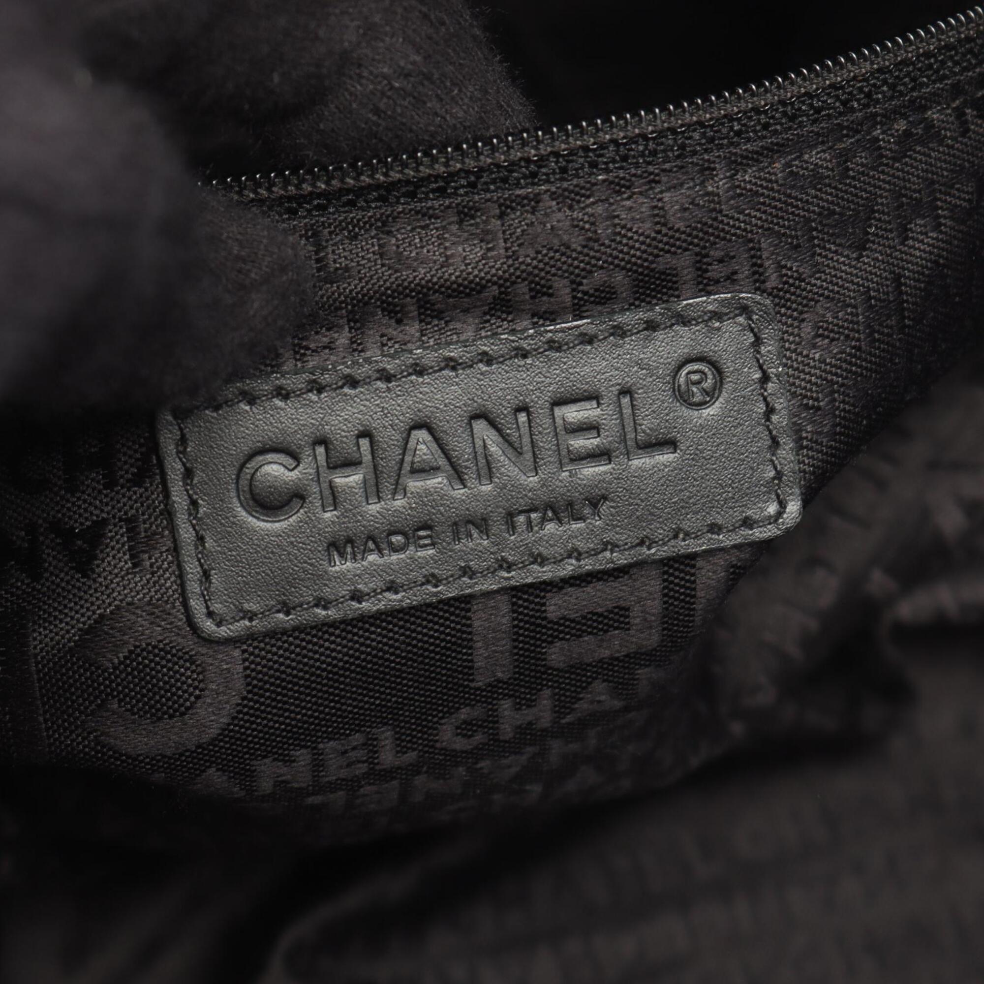 Chanel Black Leather Canvas Handbag (Pre-Owned)
