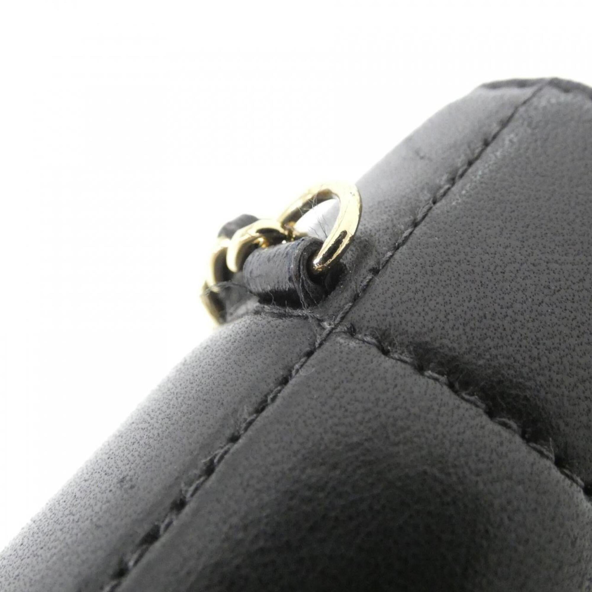 Chanel Black Leather Shoulder Bag (Pre-Owned)