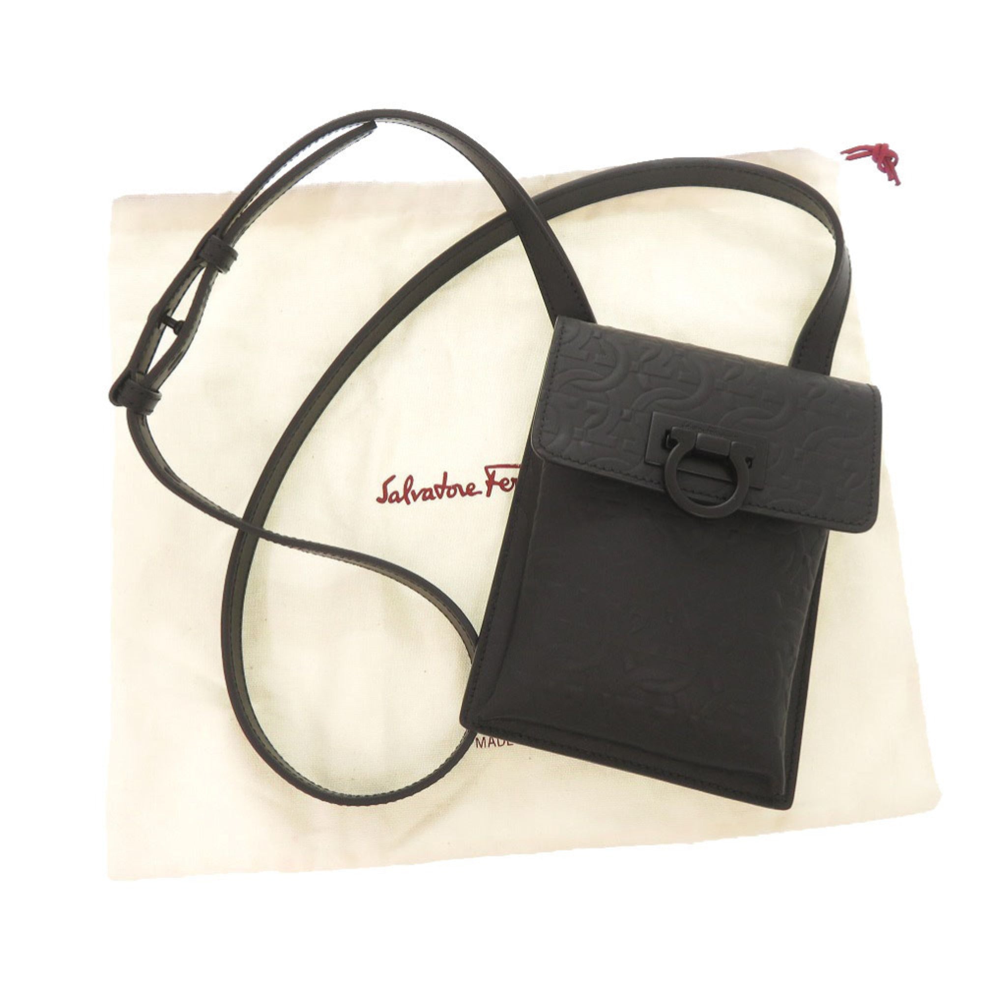 Salvatore Ferragamo Black Leather Shoulder Bag (Pre-Owned)