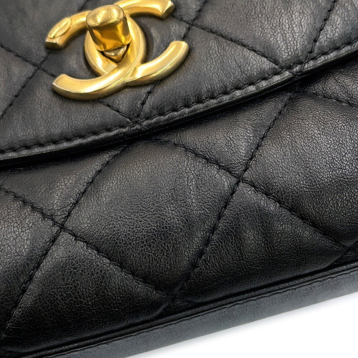 Chanel Matelasse Black Leather Handbag Shoulder Bag (Pre-Owned)