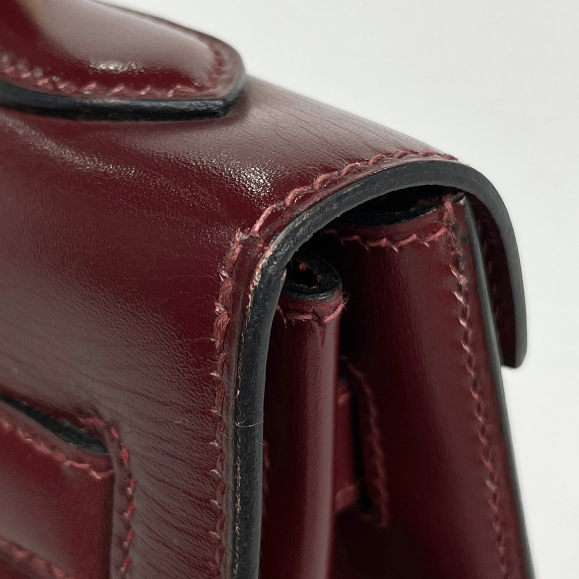 Hermes Kelly Rouge H Box Calf Leather Handbag (Pre-Owned)
