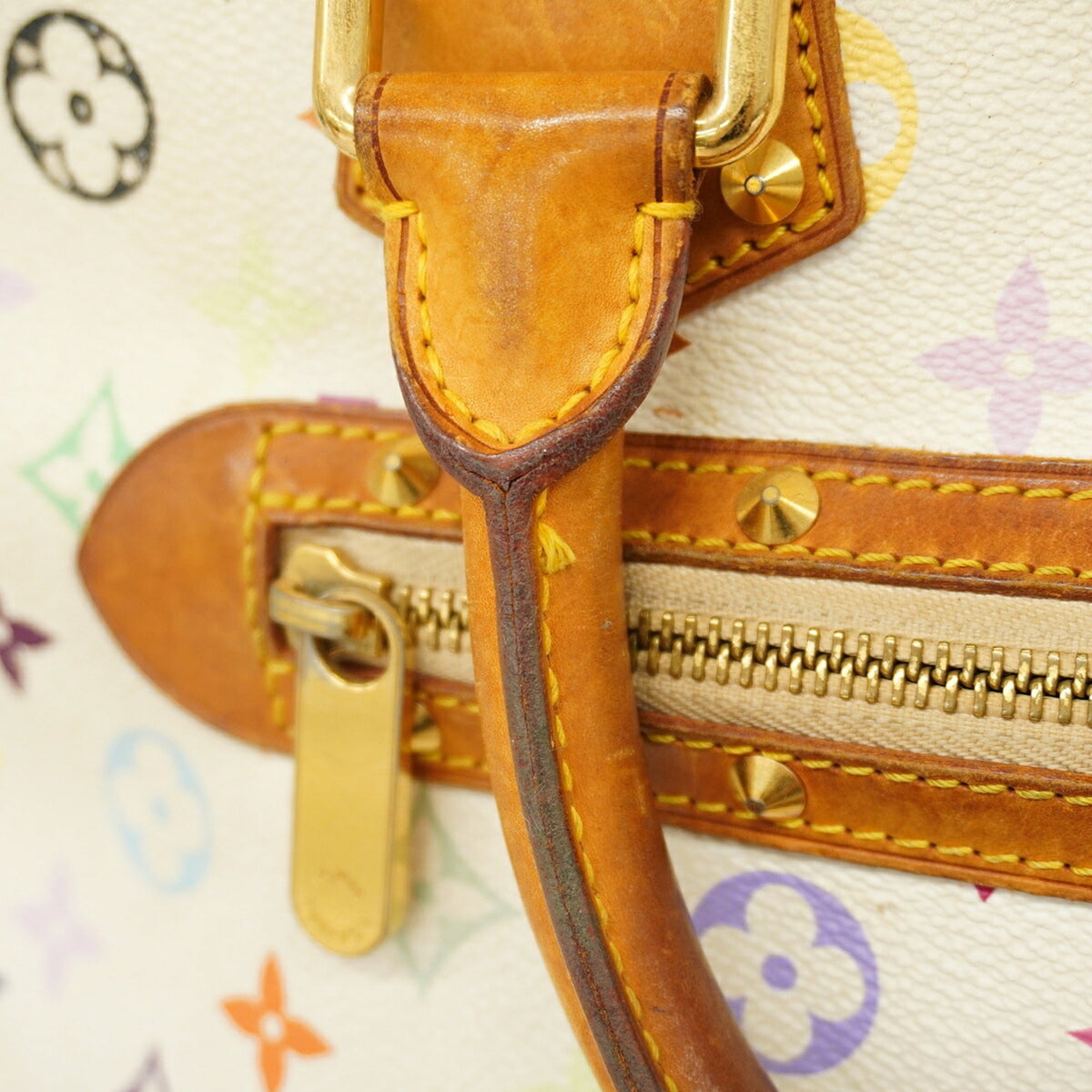 Louis Vuitton Blanc Handbag (Pre-Owned)