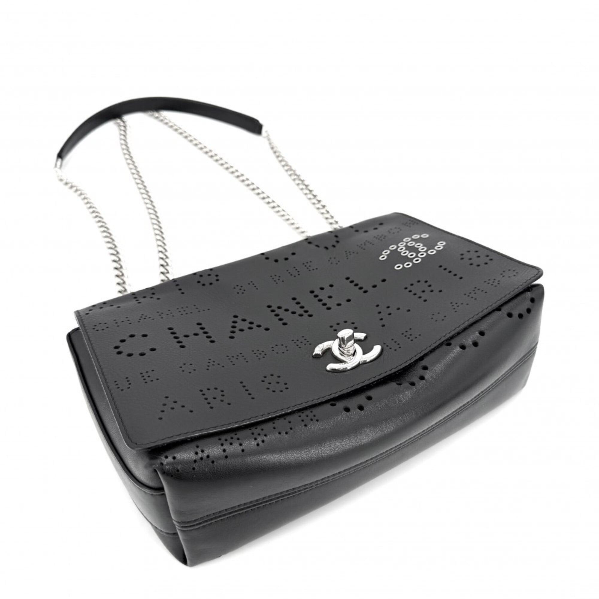 Chanel Black Leather Shoulder Bag (Pre-Owned)