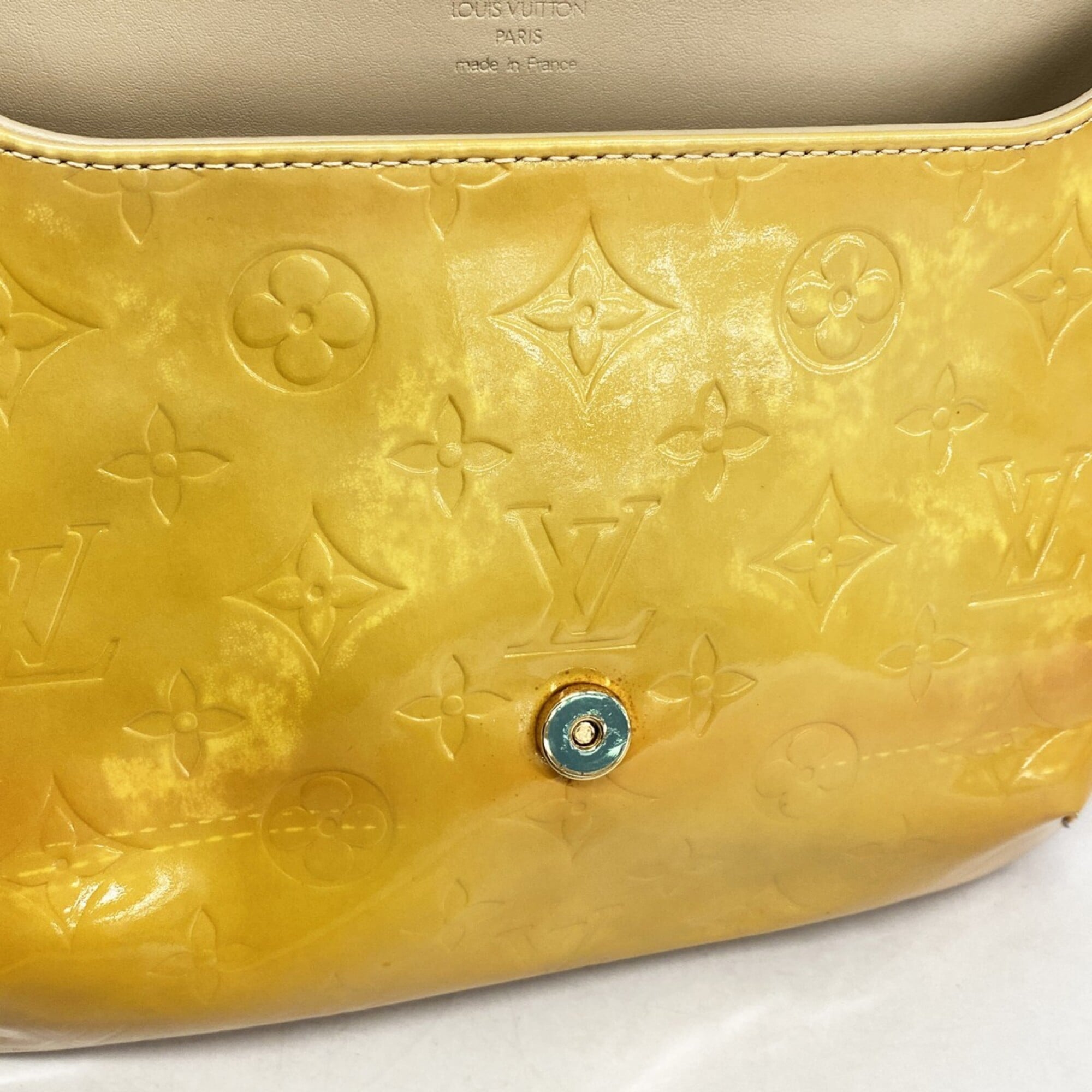 Louis Vuitton Beige Shoulder Bag (Pre-Owned)