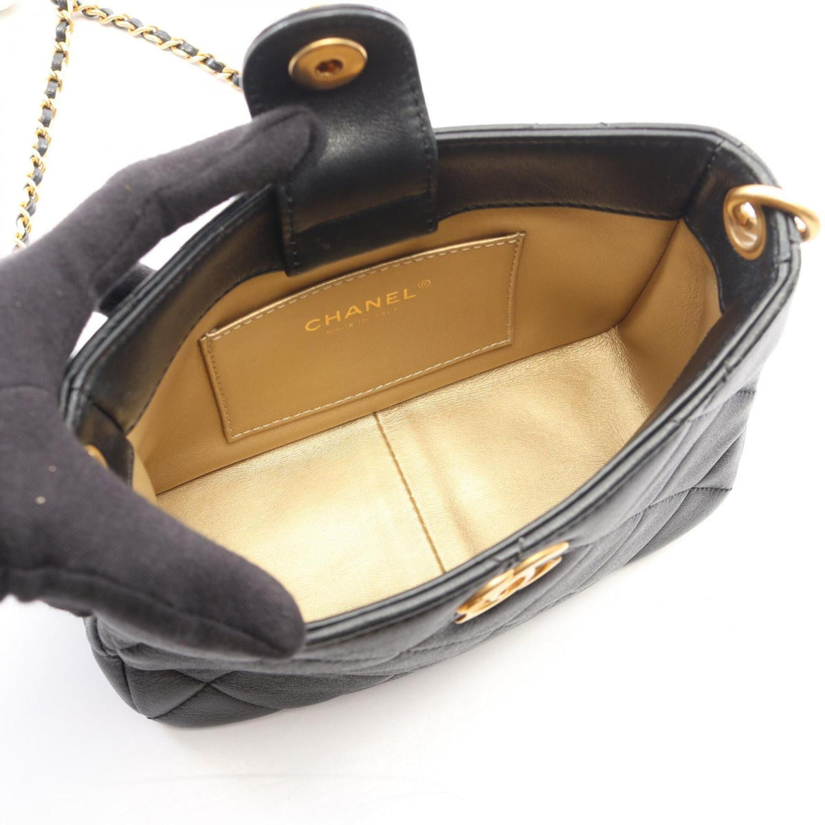 Chanel Black Leather Handbag Shoulder Bag (Pre-Owned)