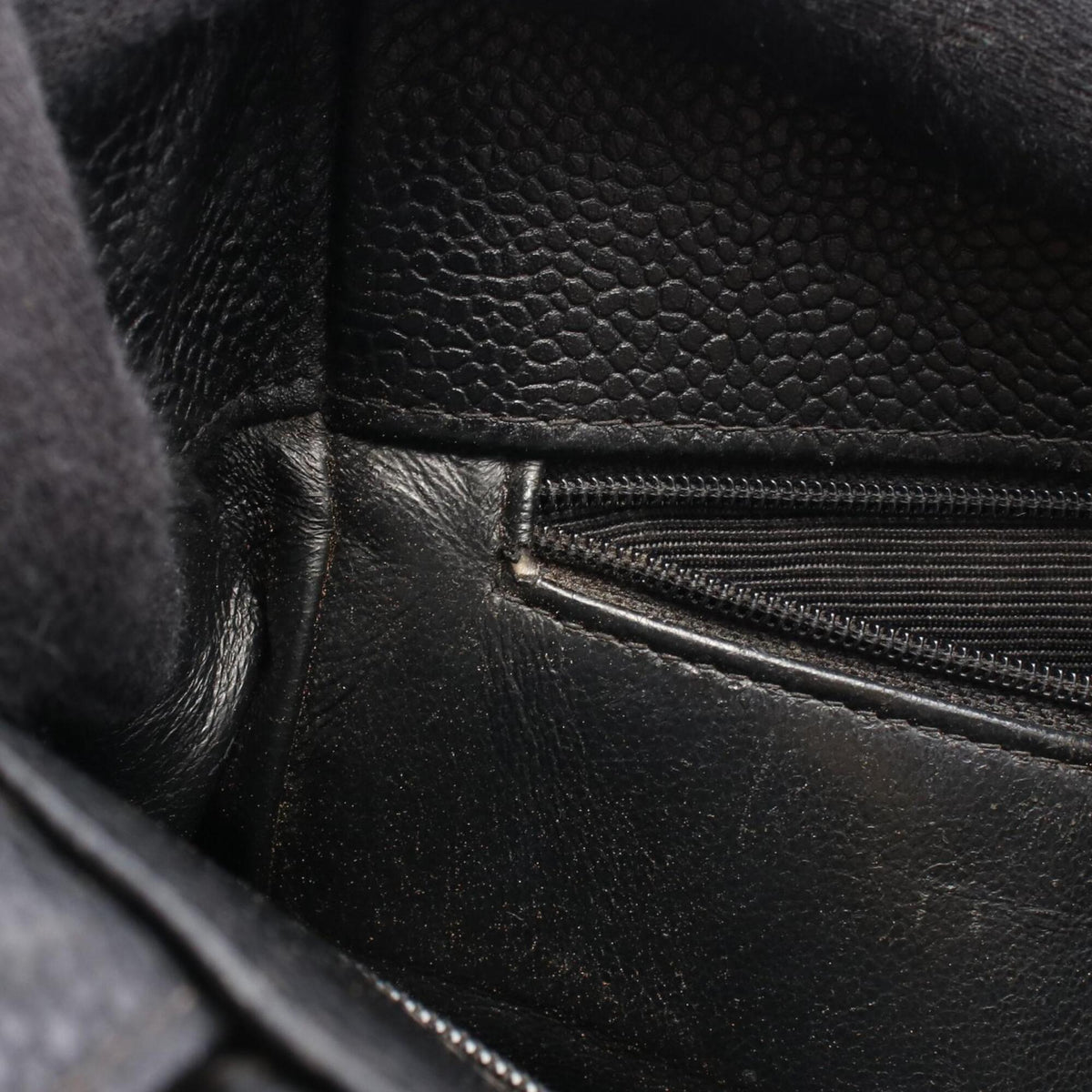 Chanel Matelasse Black Grained Calfskin Handbag Tote Bag (Pre-Owned)