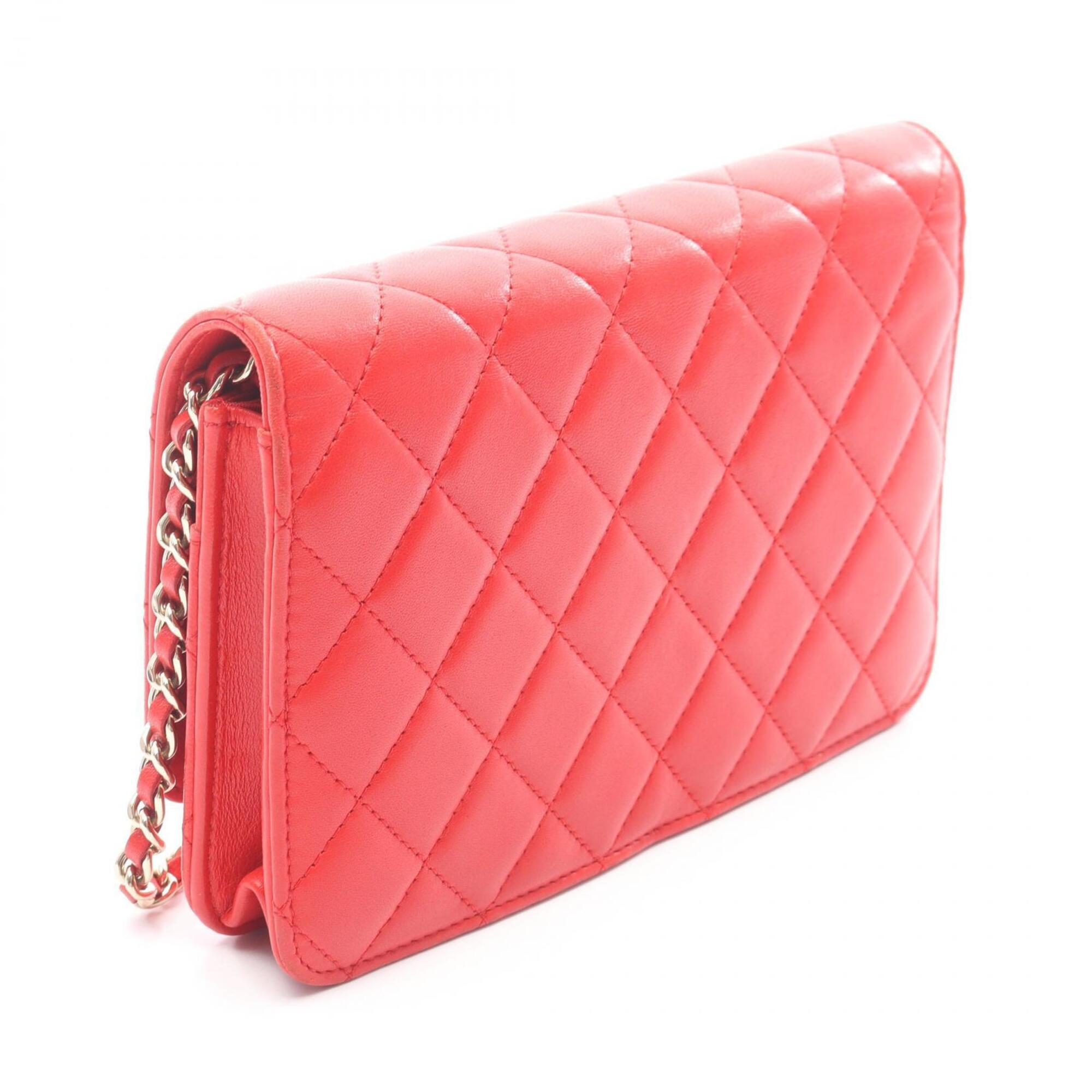 Chanel Red Color Leather Handbag Shoulder Bag (Pre-Owned)