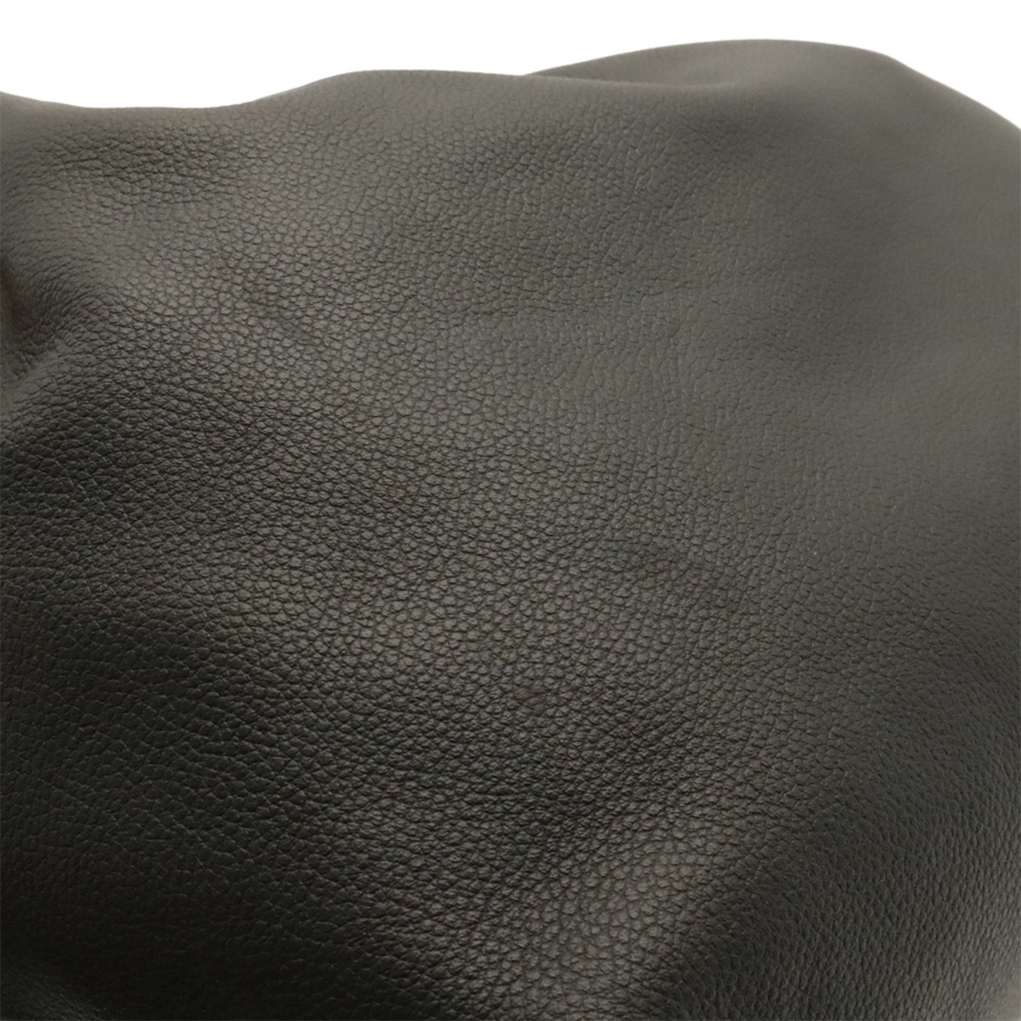 Chanel Black Grained Calfskin Shoulder Bag (Pre-Owned)