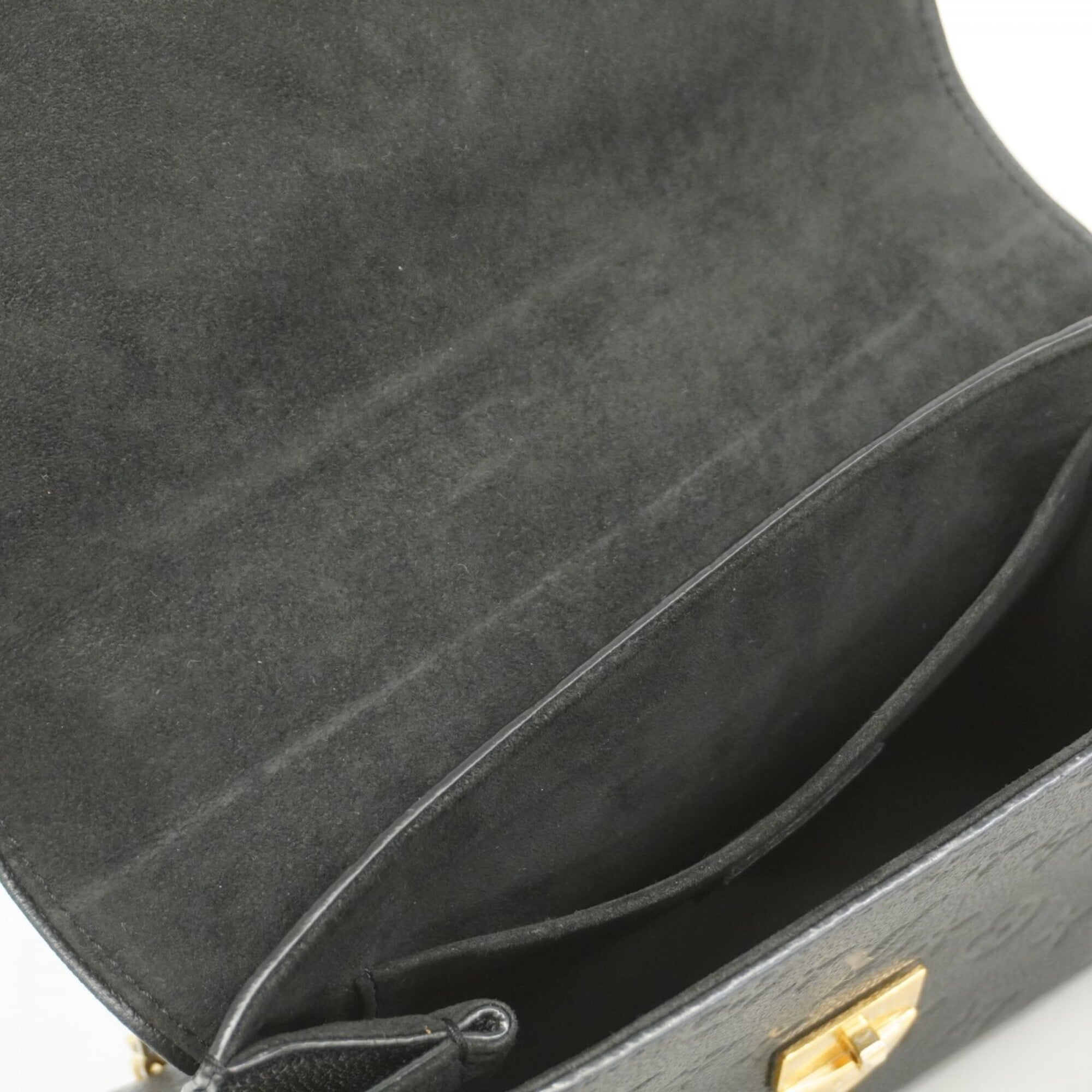 Louis Vuitton Noir Shoulder Bag (Pre-Owned)
