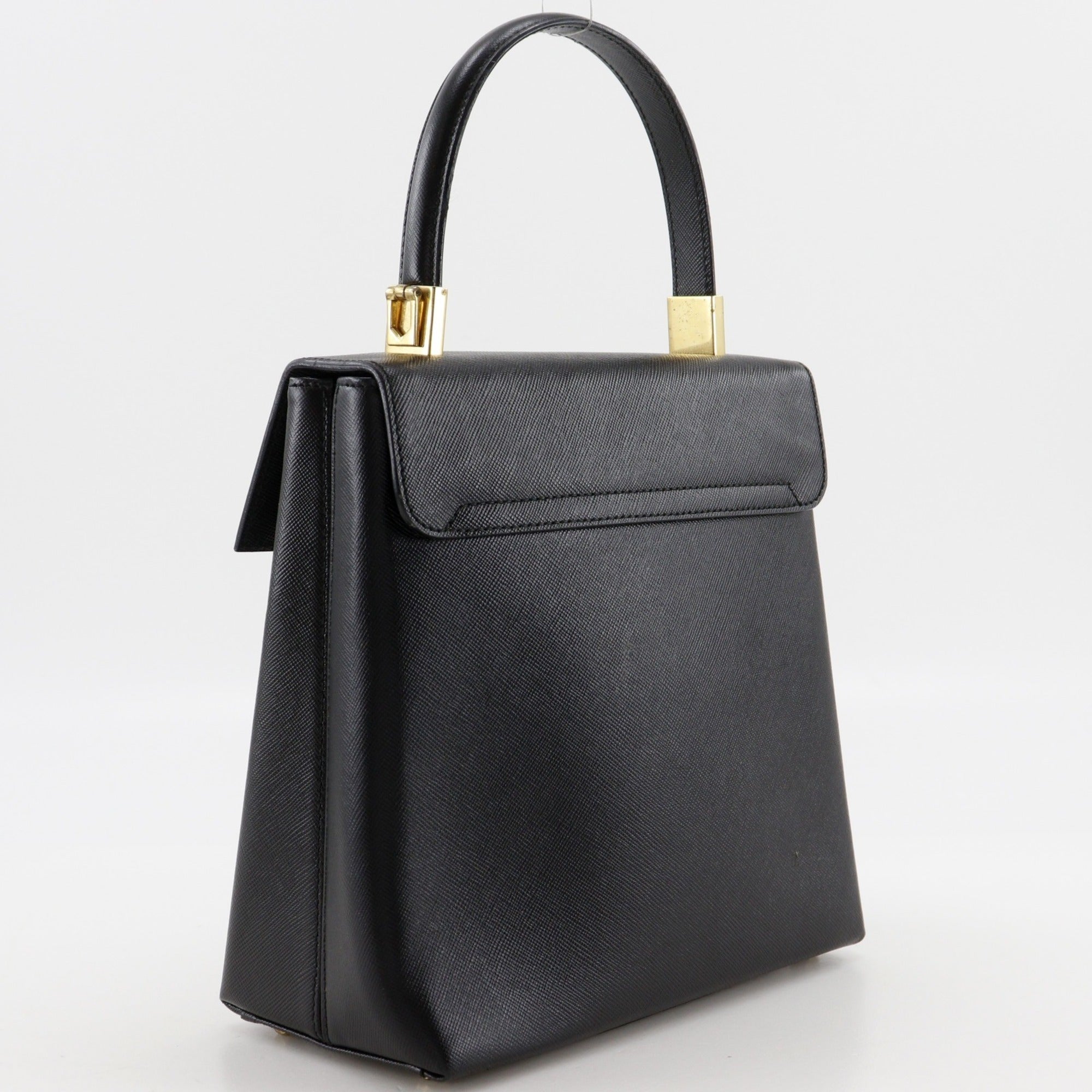Salvatore Ferragamo Black Leather Handbag (Pre-Owned)