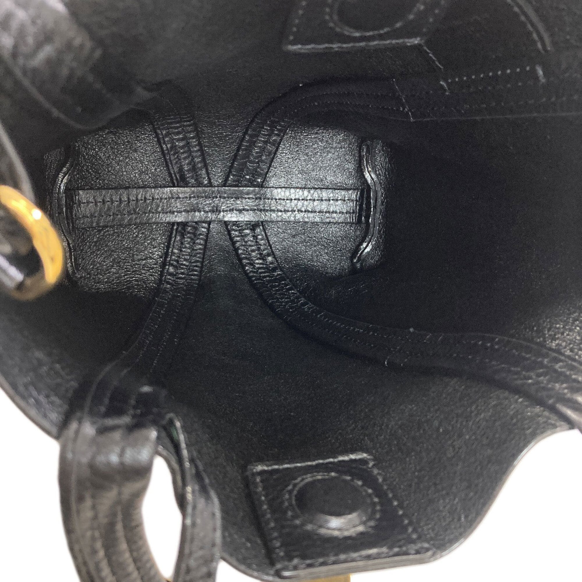 Chloé Black Leather Handbag (Pre-Owned)